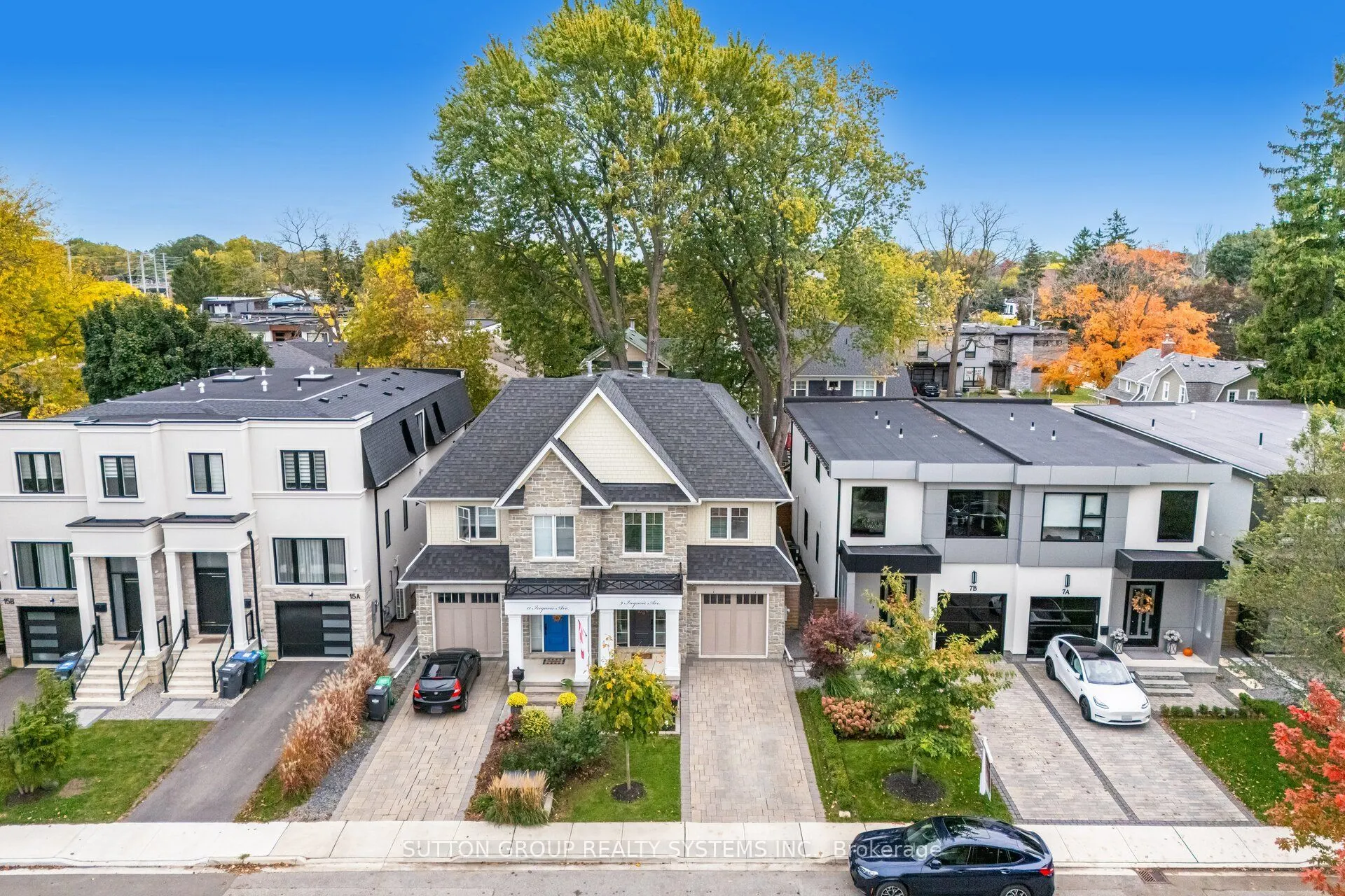 9 Iroquois Avenue