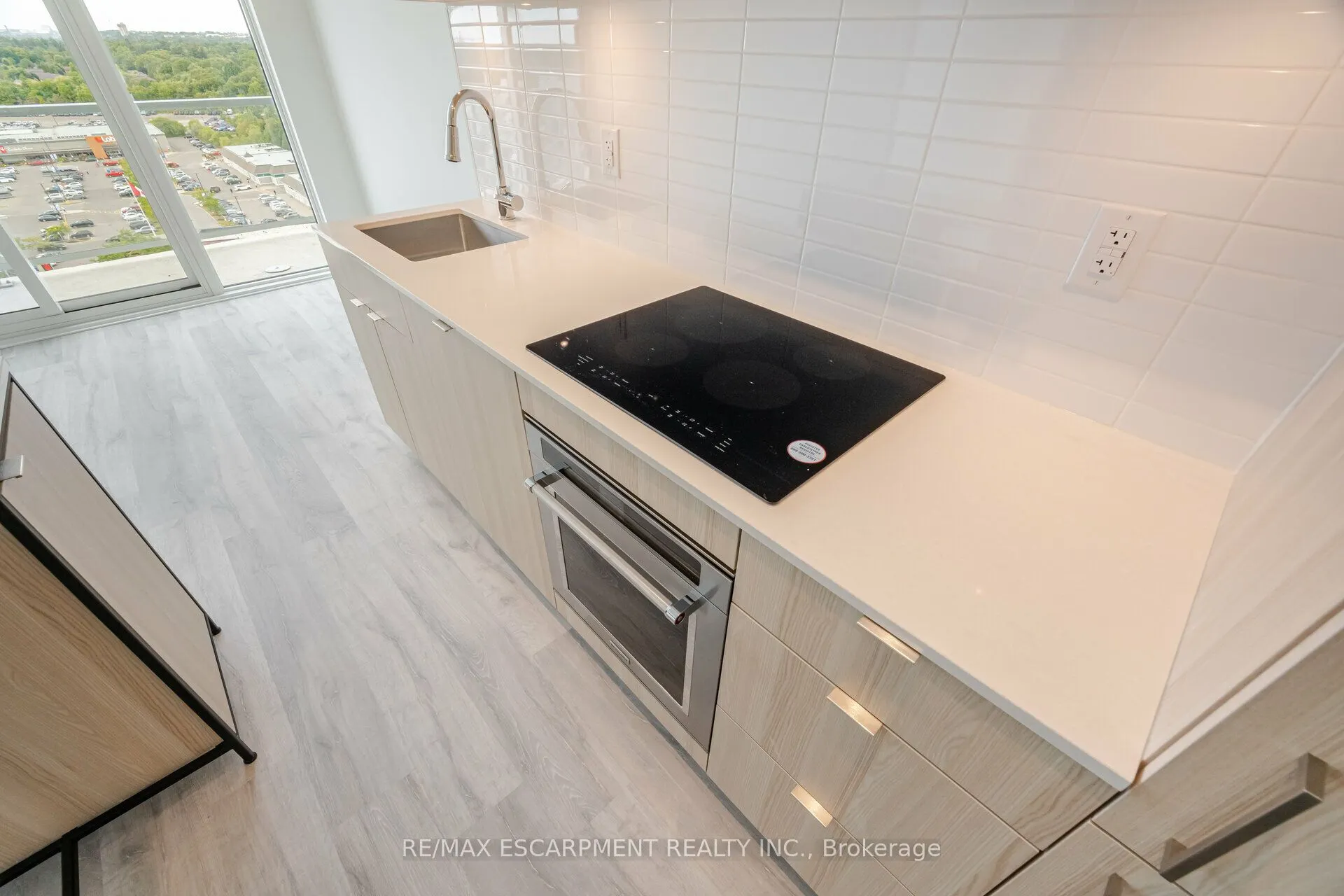 220 Missinnihe Way, #1411