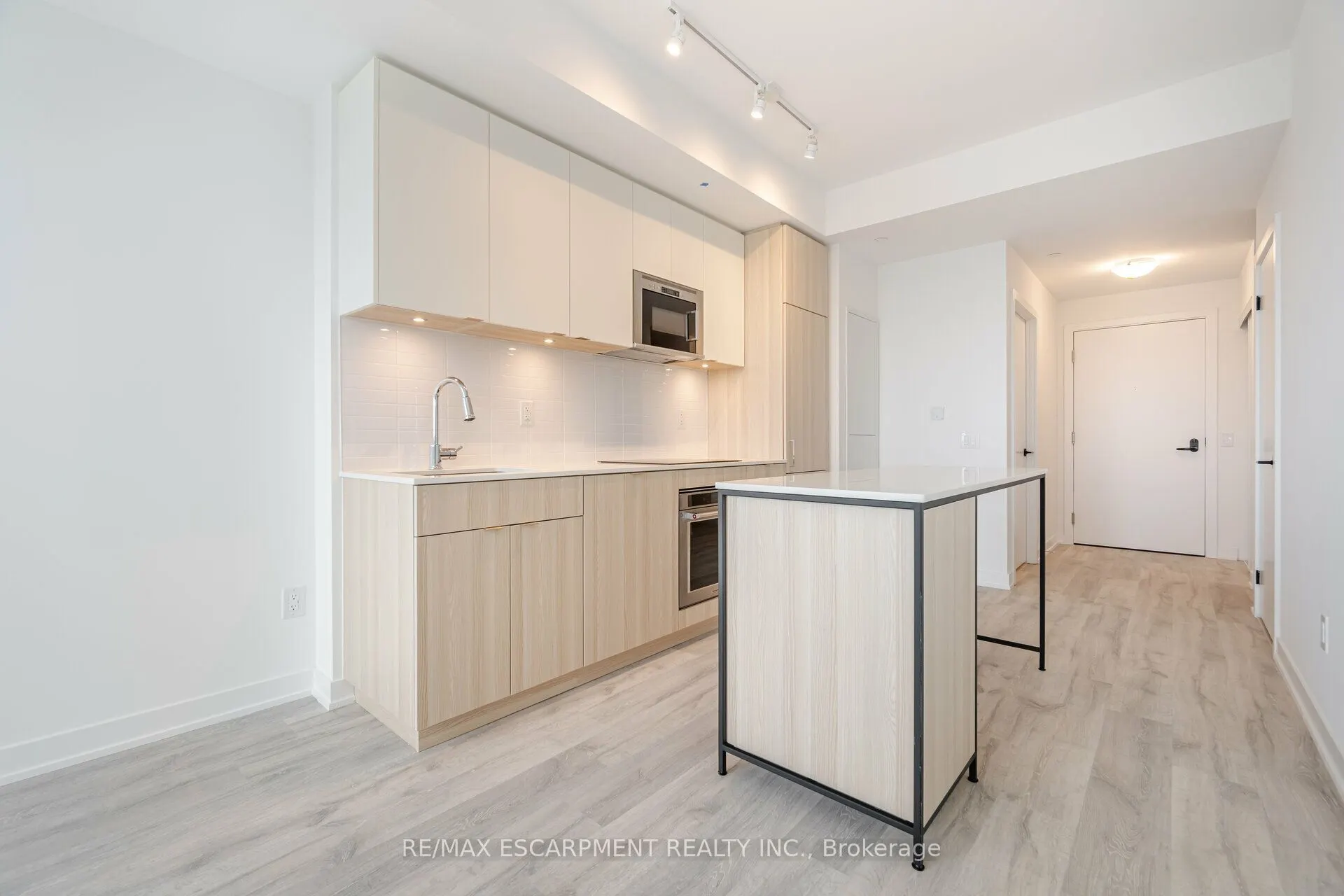 220 Missinnihe Way, #1411
