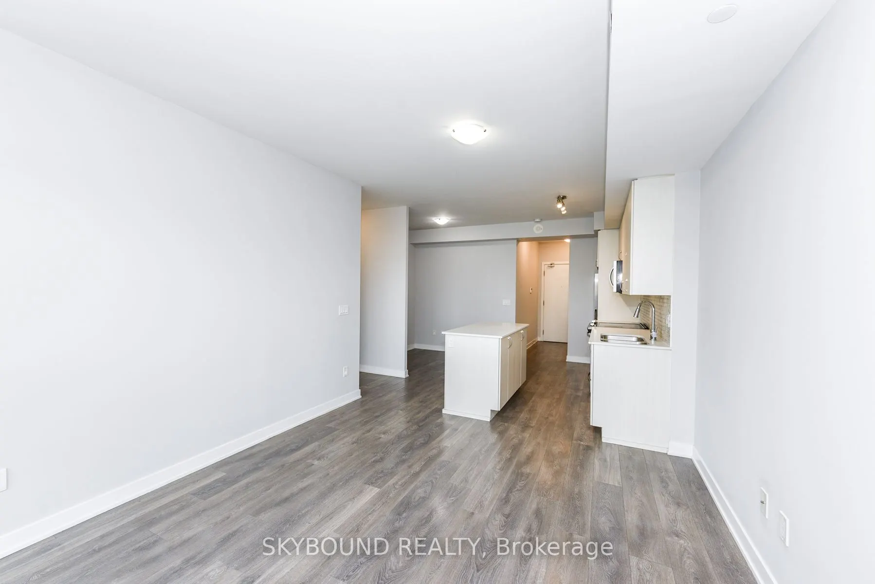 4655 Glen Erin Drive, #210