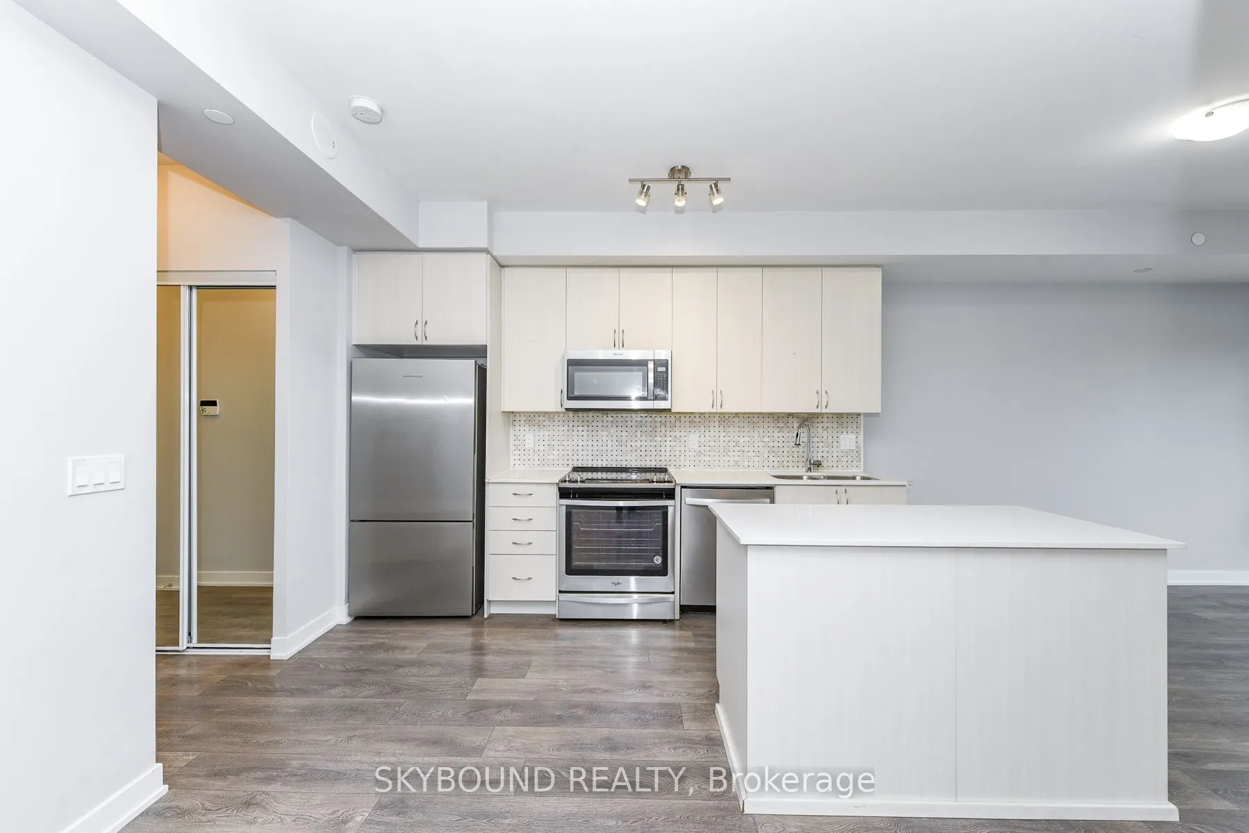 4655 Glen Erin Drive, #210
