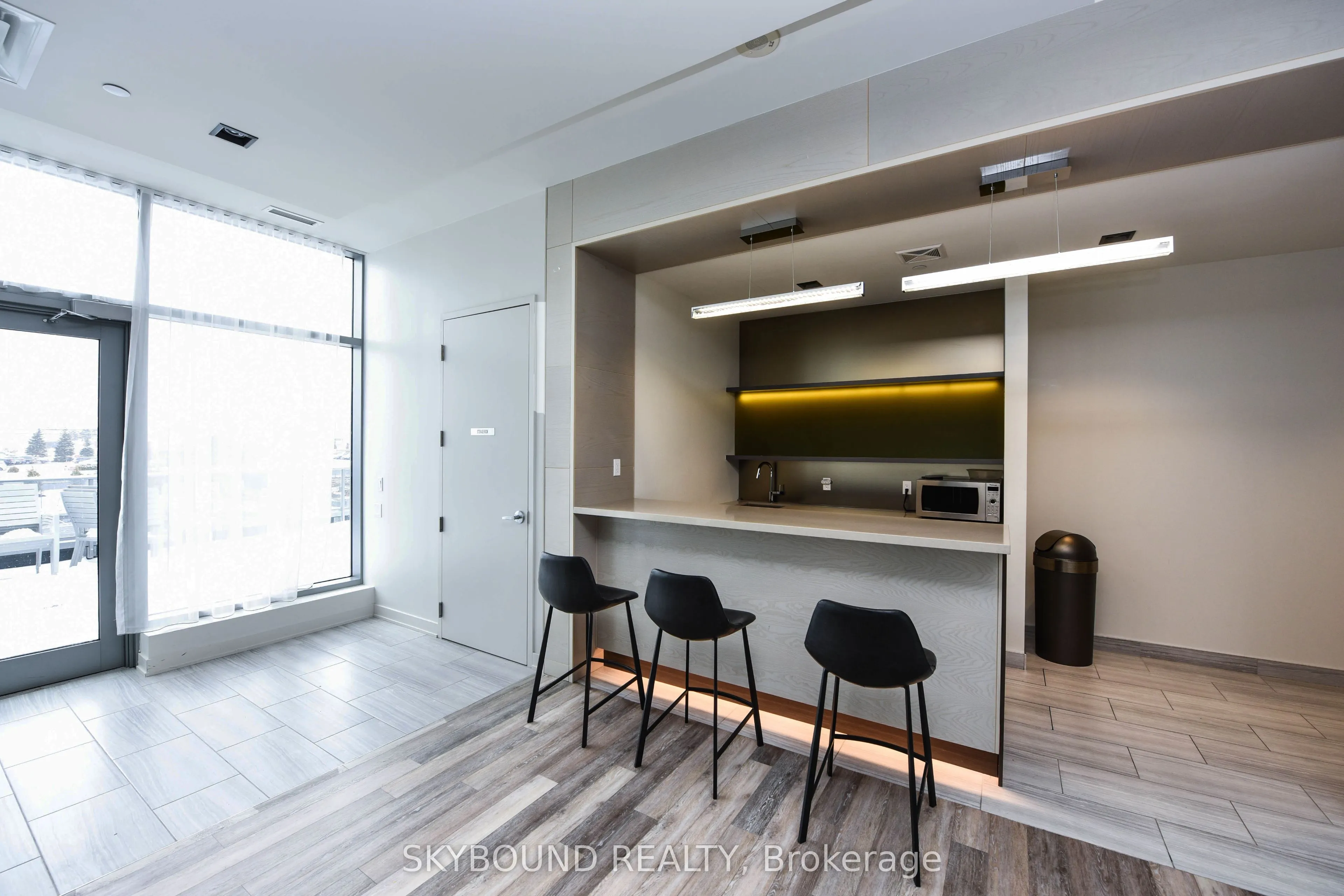 4655 Glen Erin Drive, #210