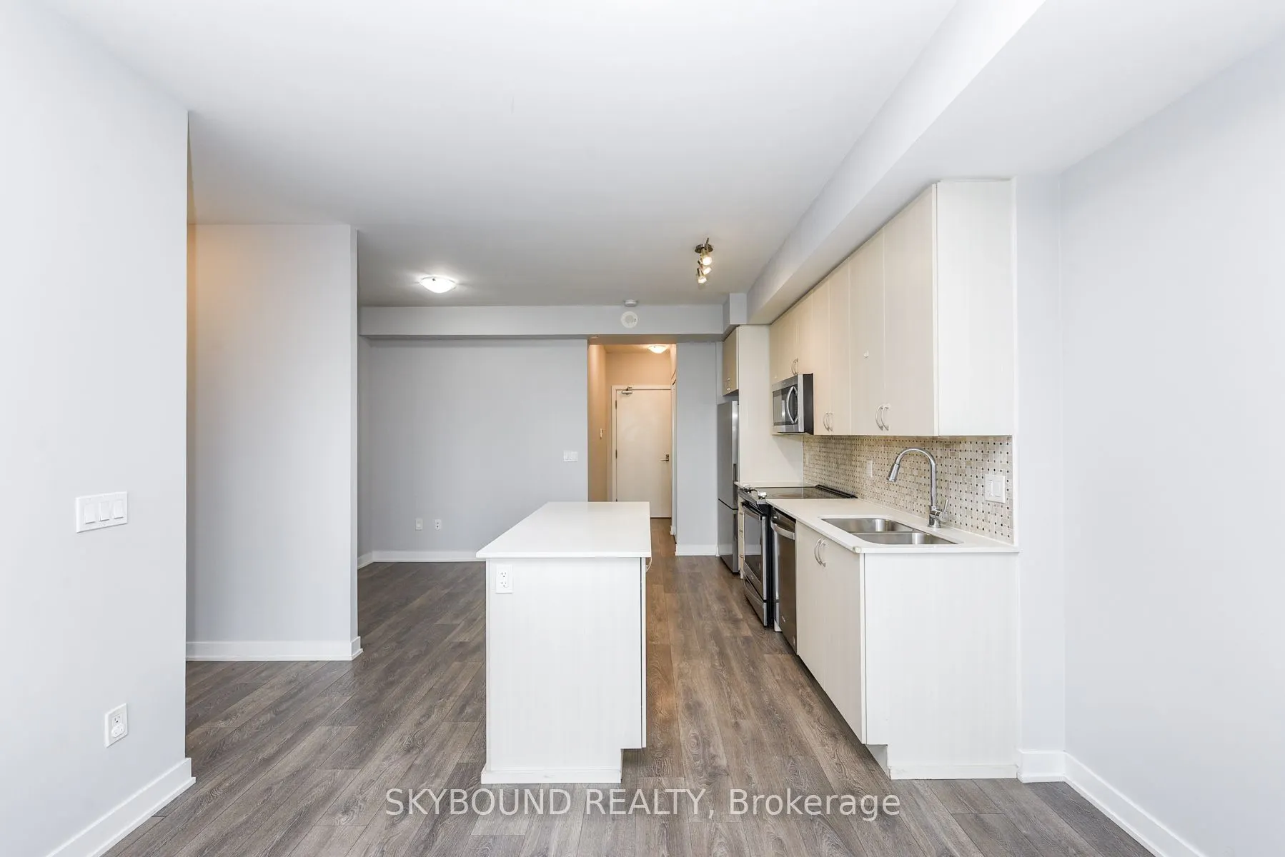 4655 Glen Erin Drive, #210