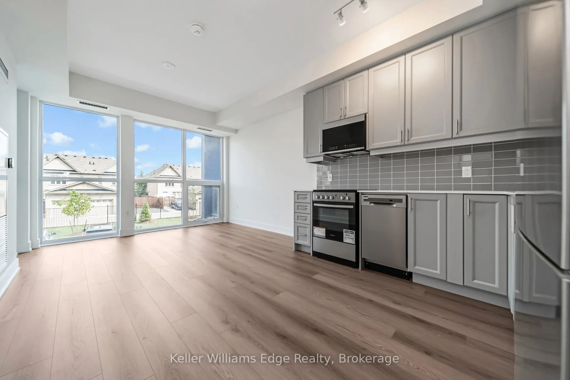 2343 Khalsa Gate, #223