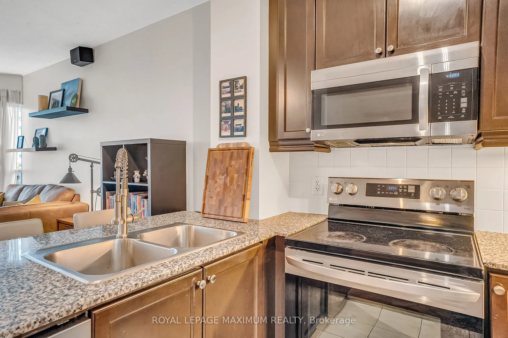 60 Absolute Avenue, #407