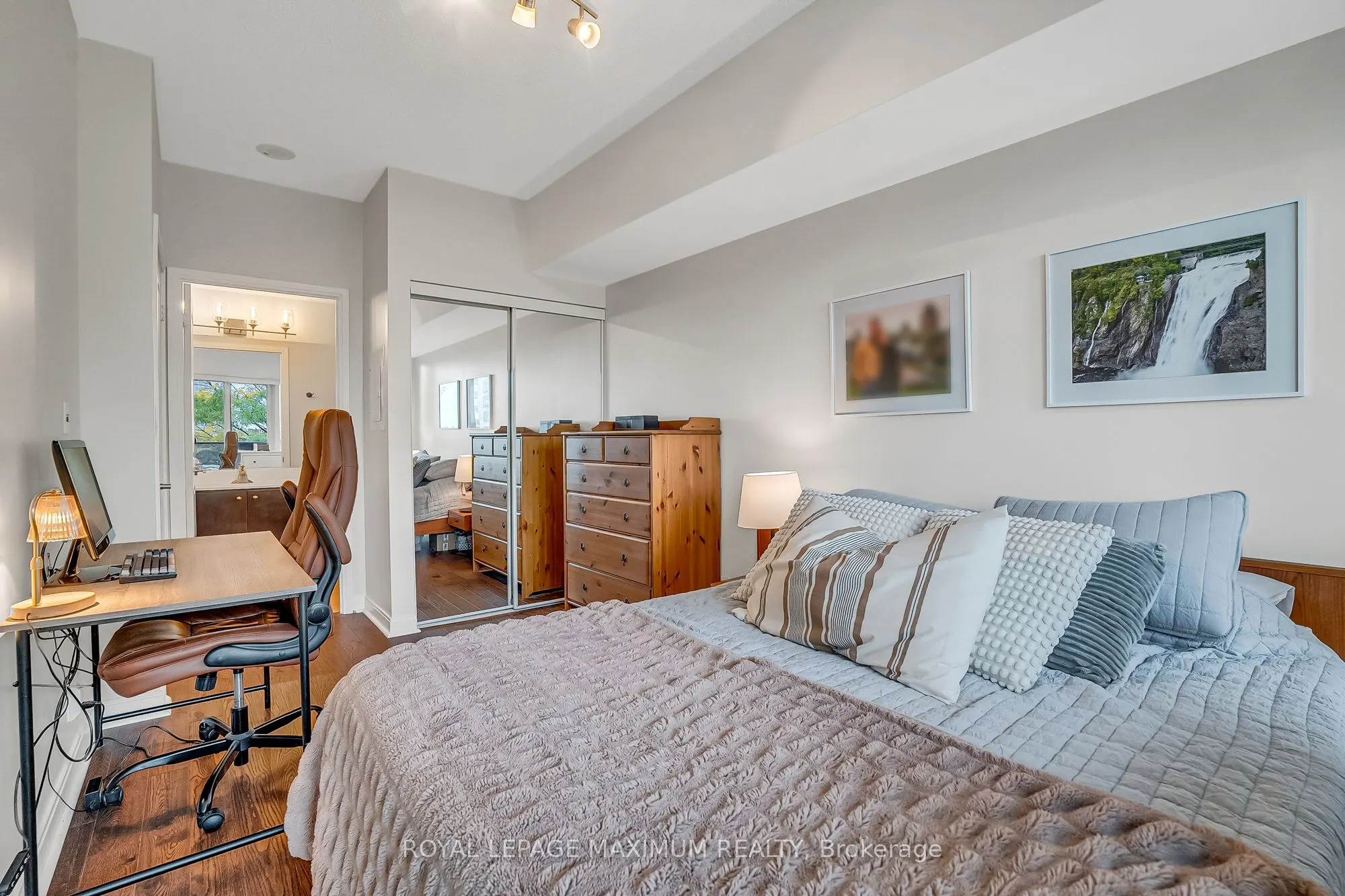60 Absolute Avenue, #407