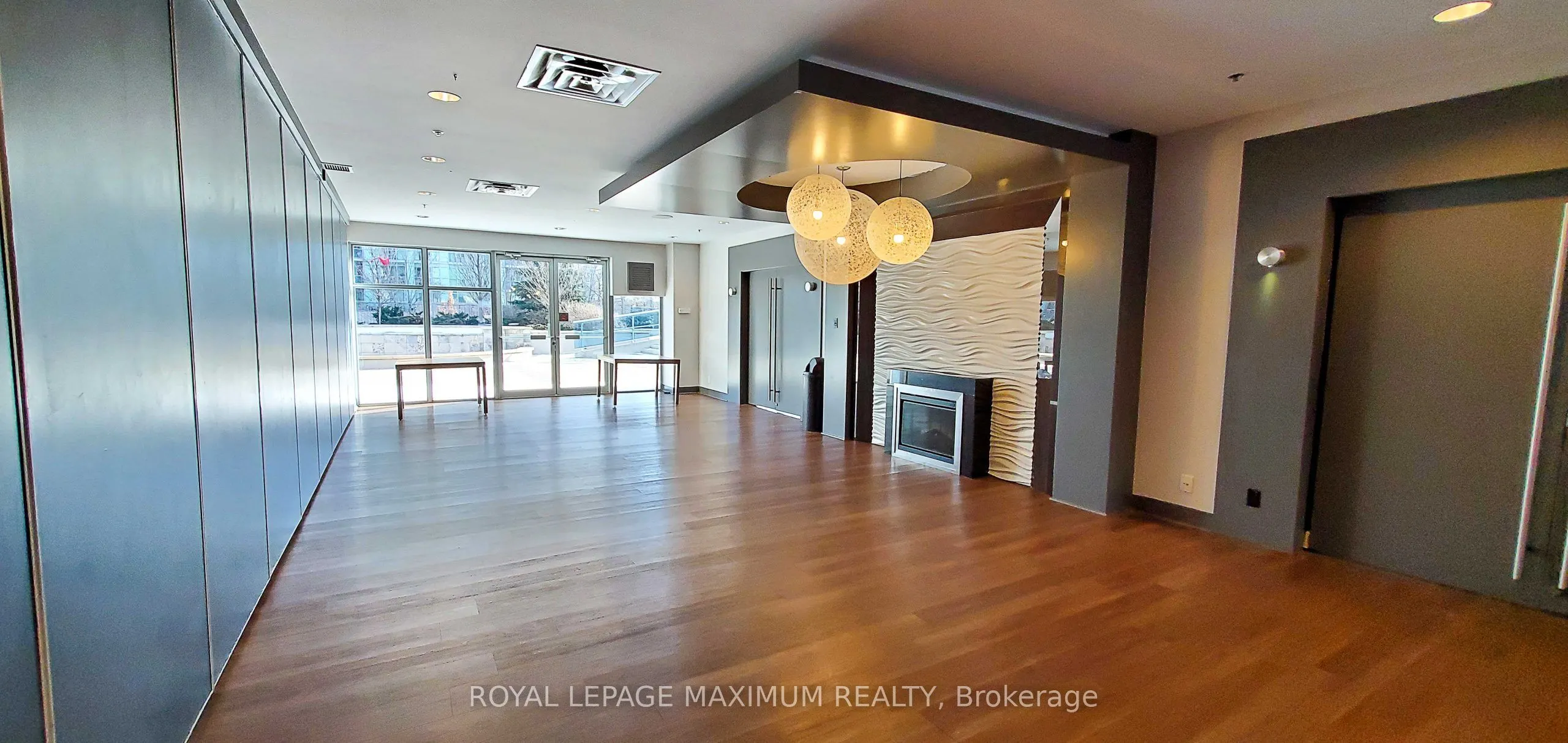 60 Absolute Avenue, #407