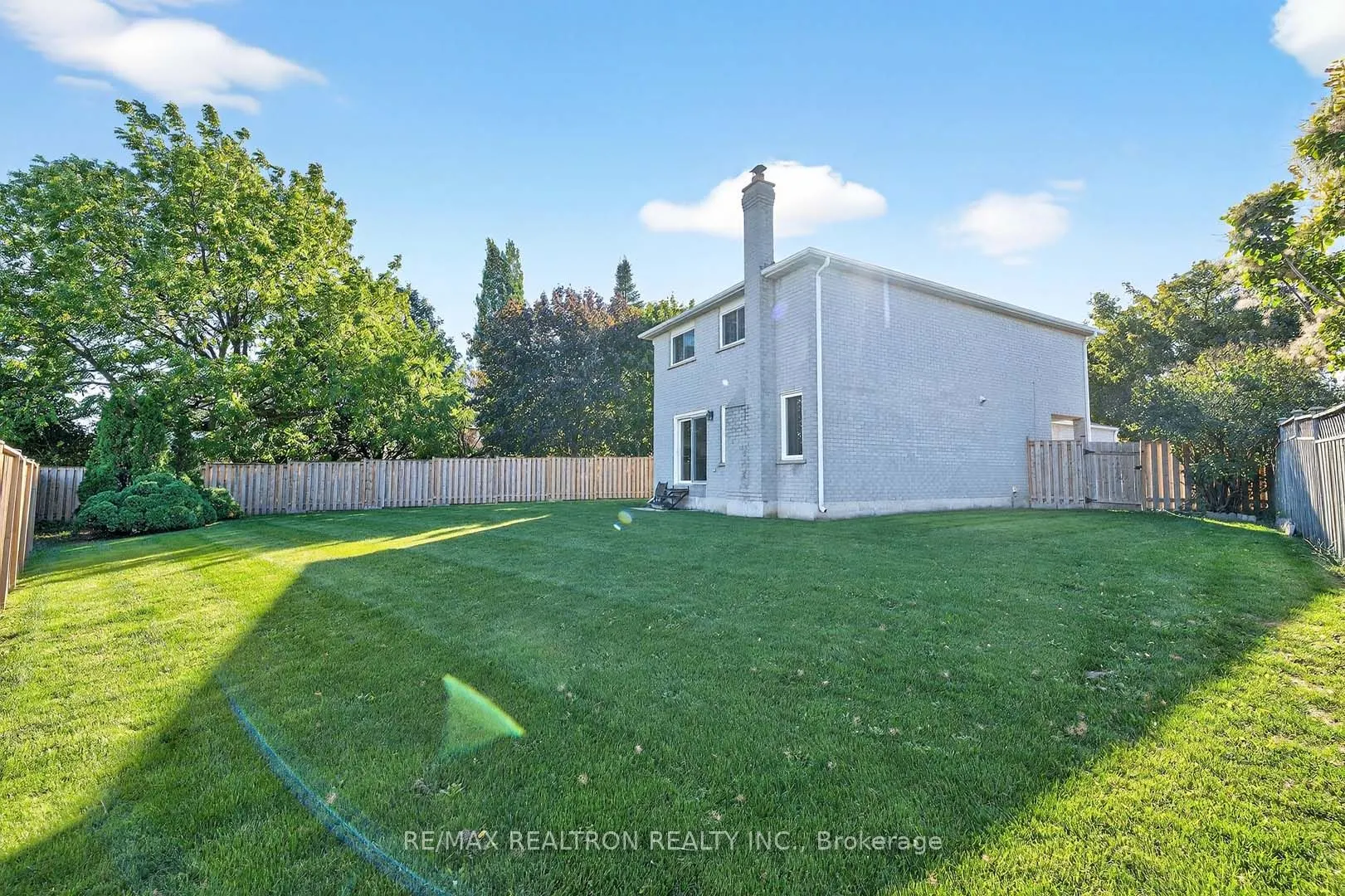 18 Newell Place