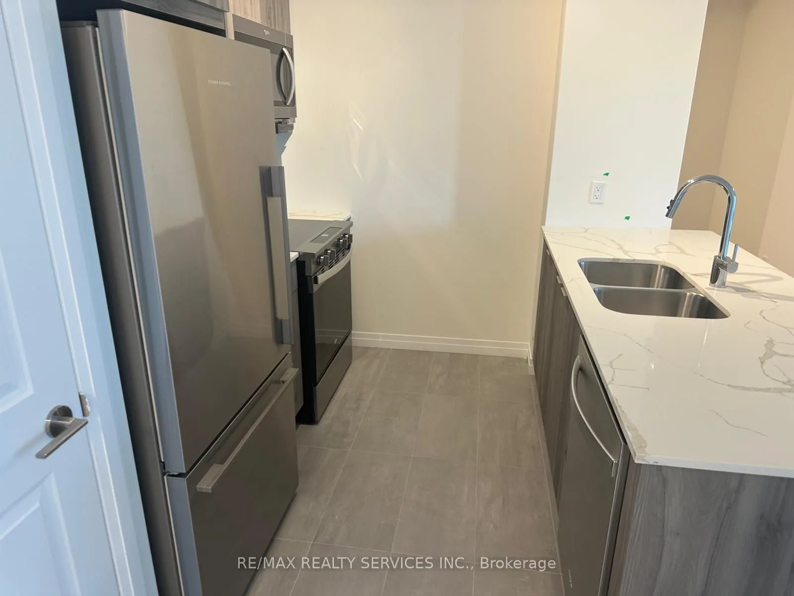 15 Watergarden Drive, #2305