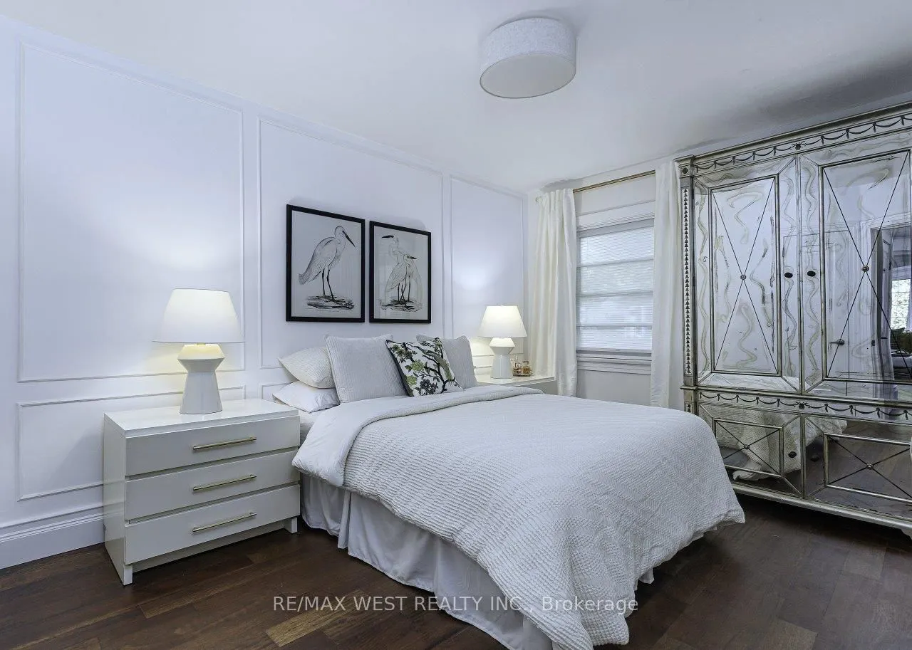 12 Brentwood Road S