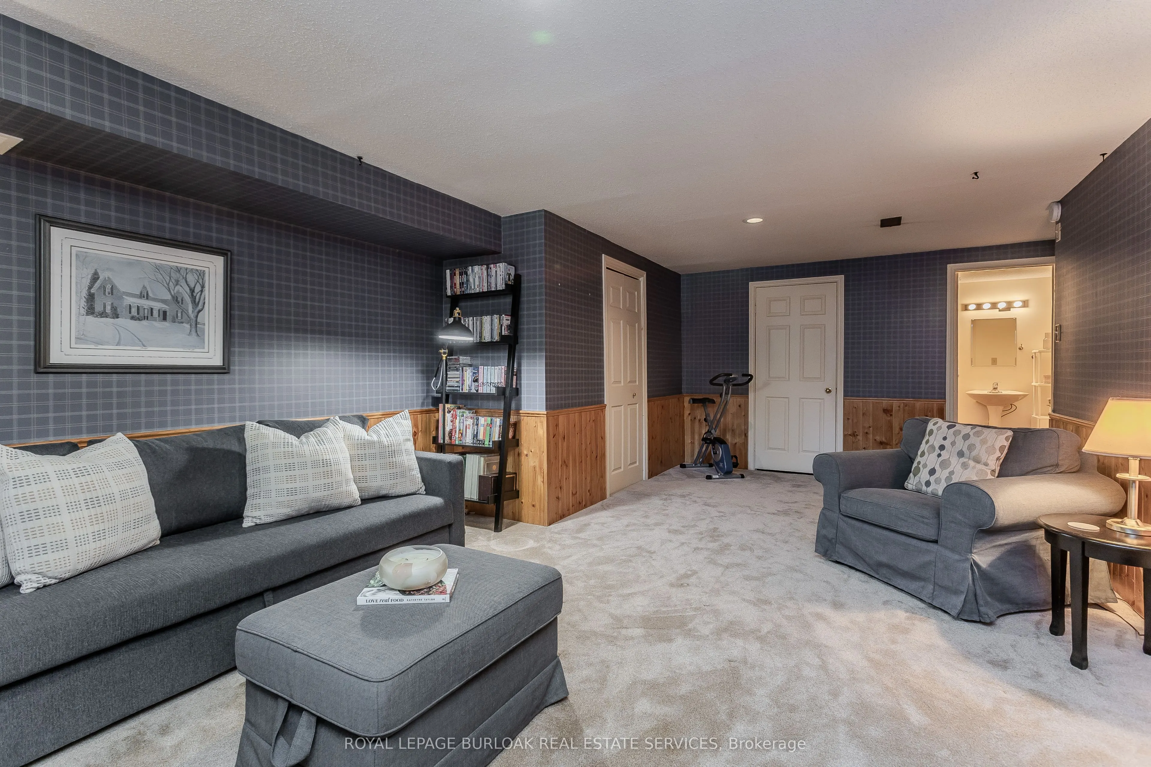 2390 Woodward Avenue, #5