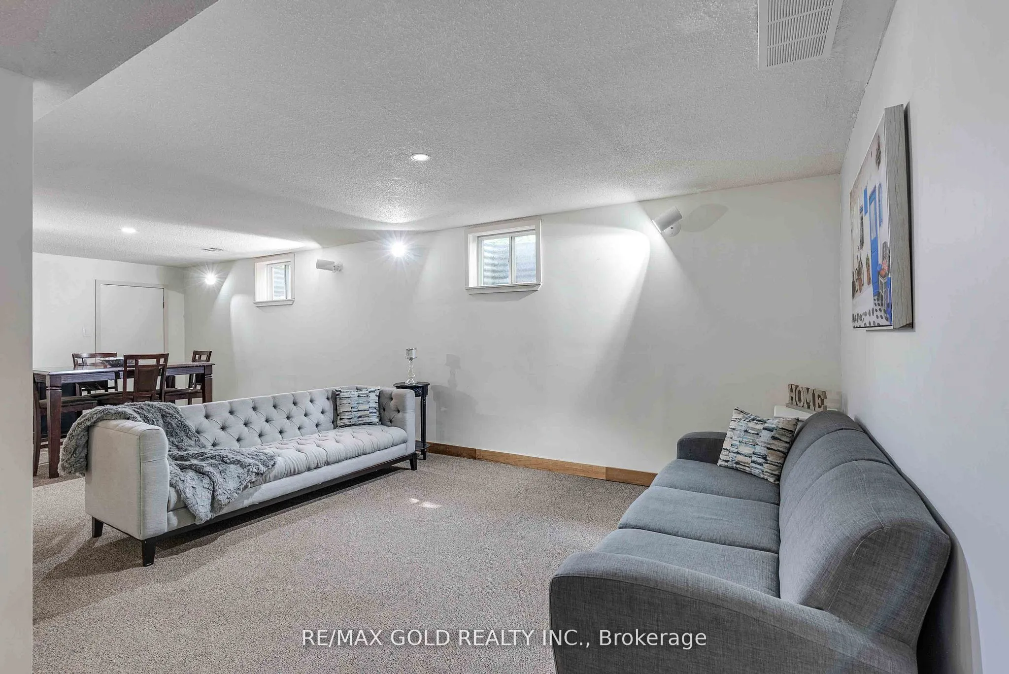 52 Palmer Circle