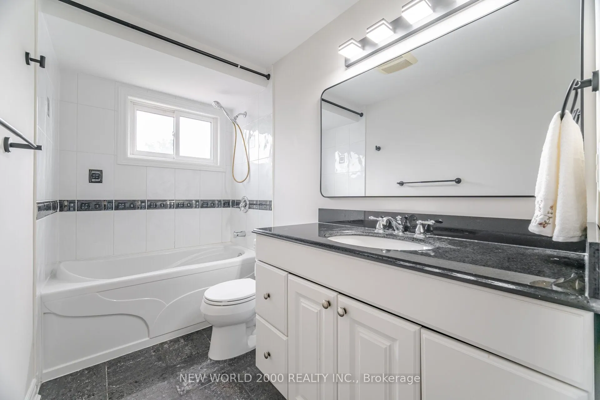 7221 Danton Promenade