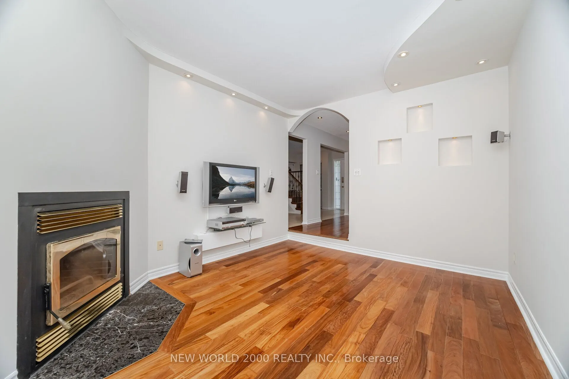 7221 Danton Promenade