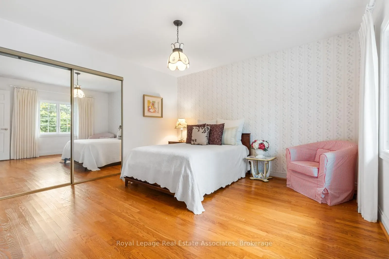 2235 Bennington Gate