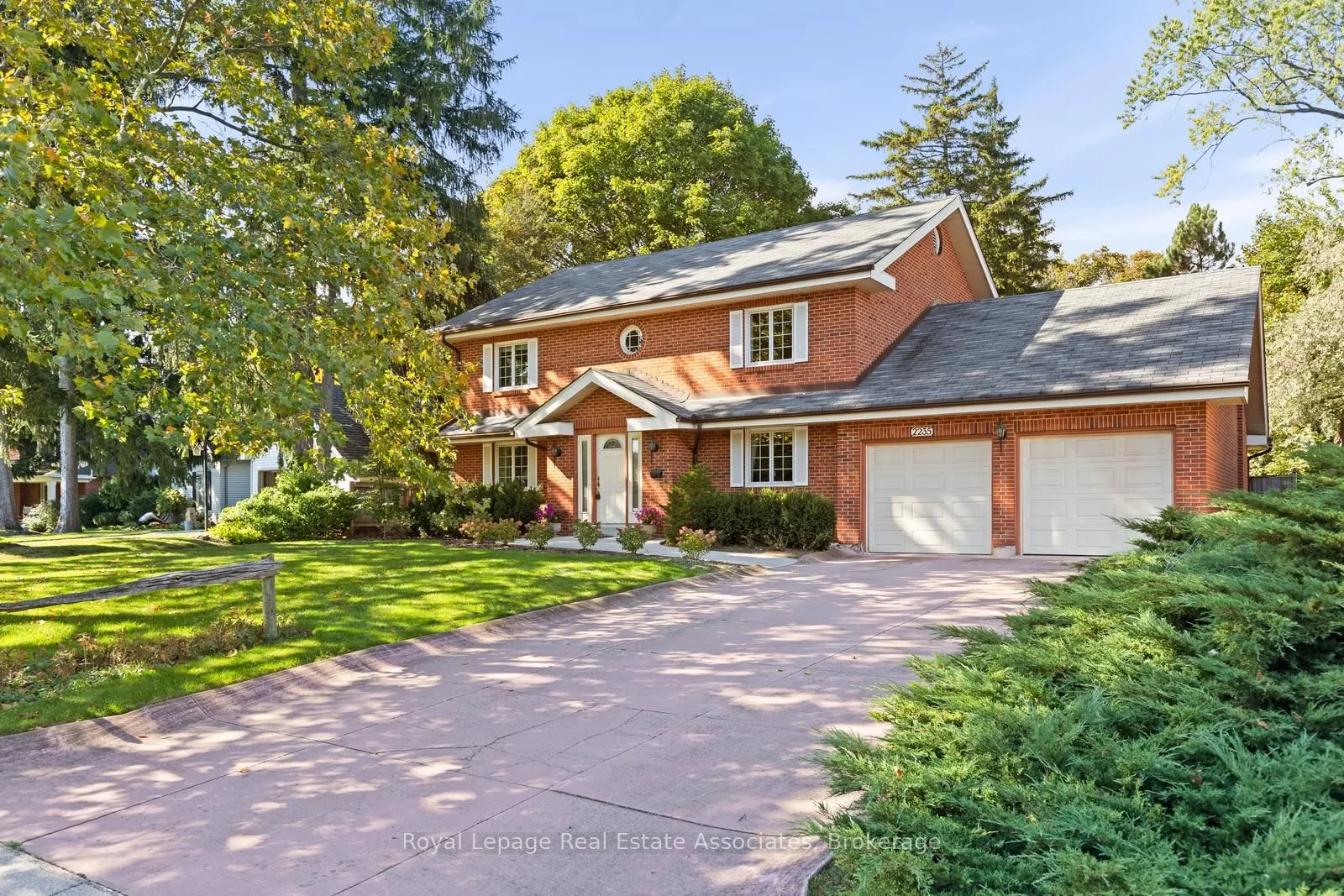 2235 Bennington Gate