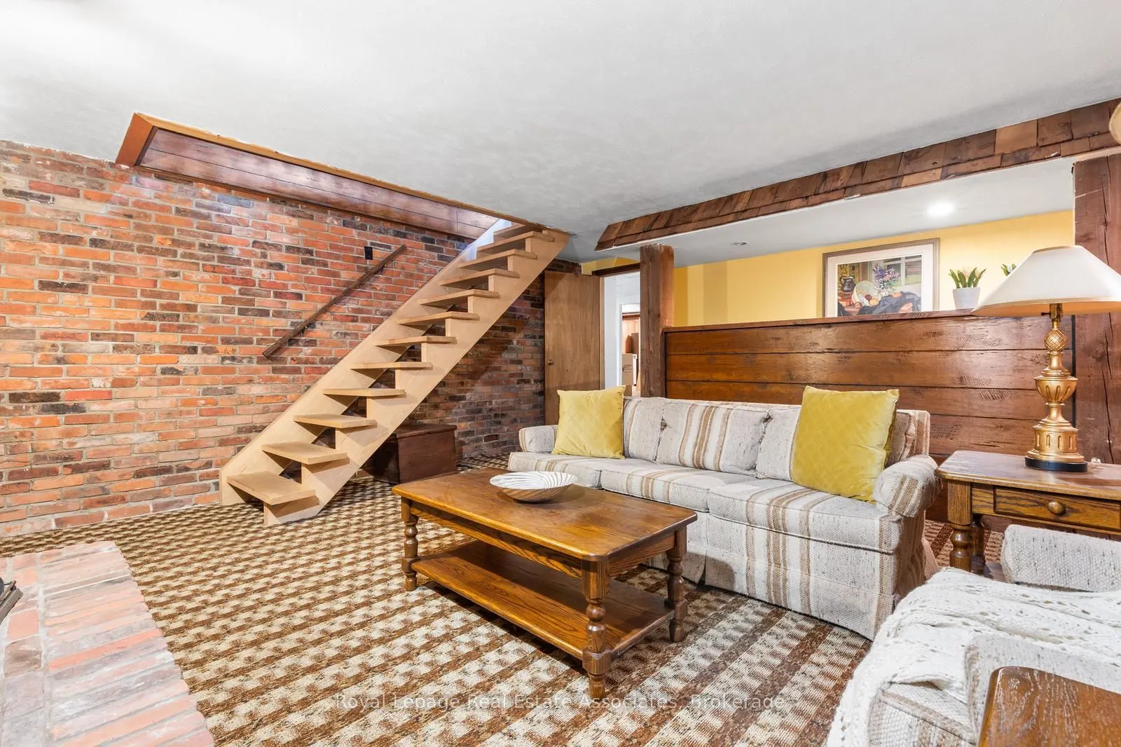 2235 Bennington Gate