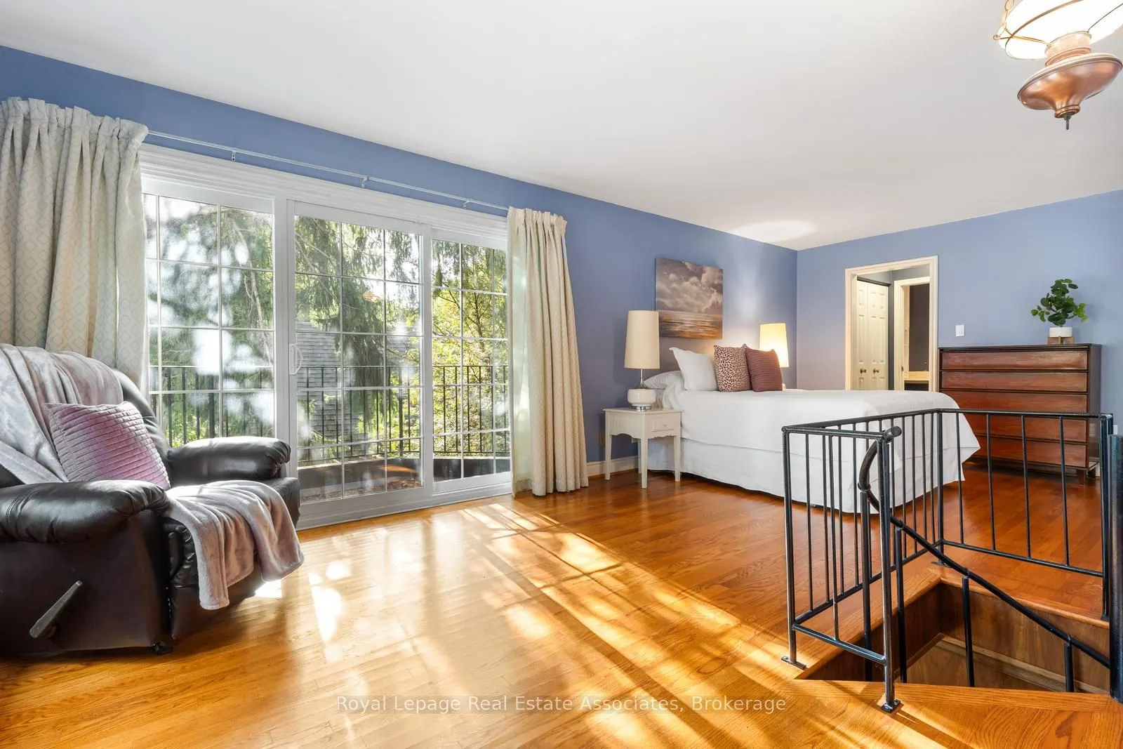 2235 Bennington Gate