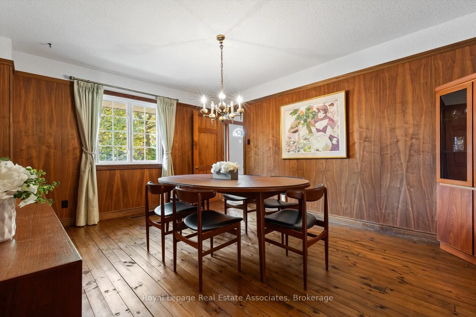 2235 Bennington Gate