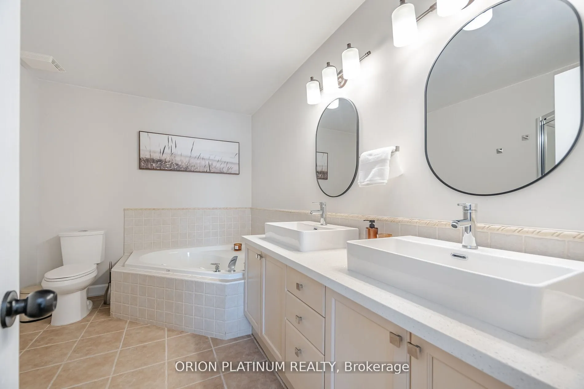 1290 Heritage Way, #27