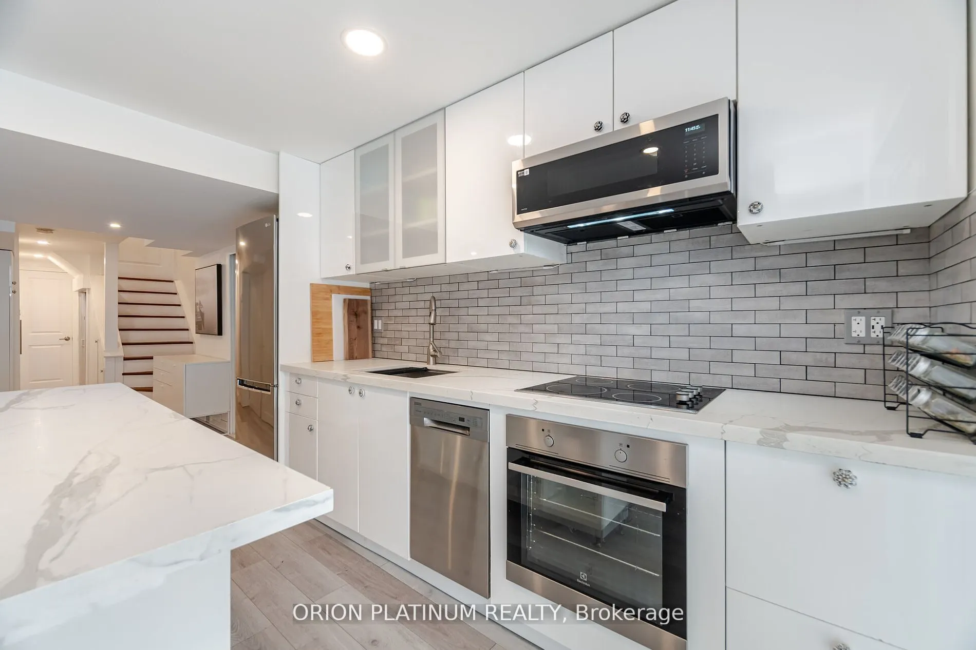1290 Heritage Way, #27