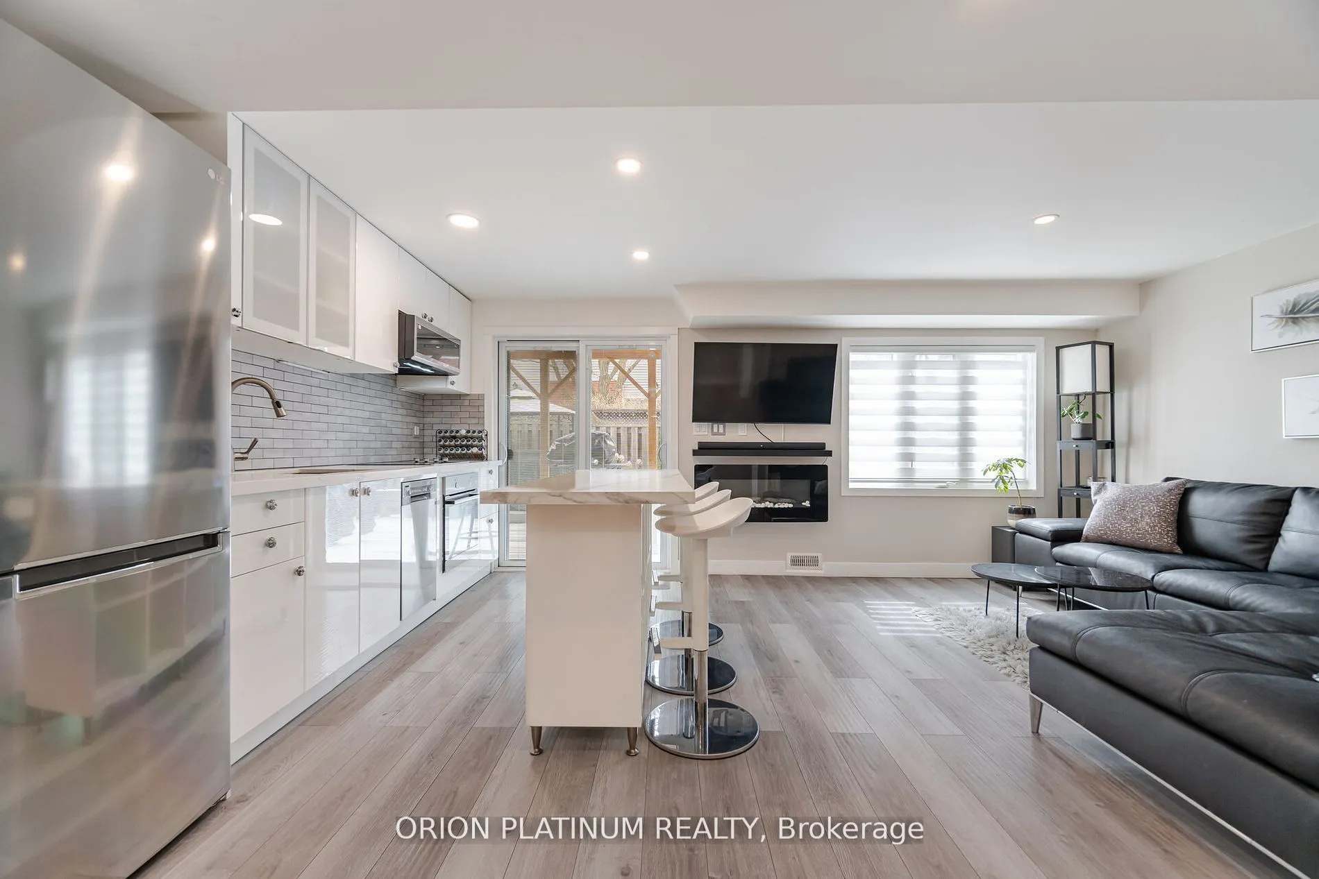 1290 Heritage Way, #27