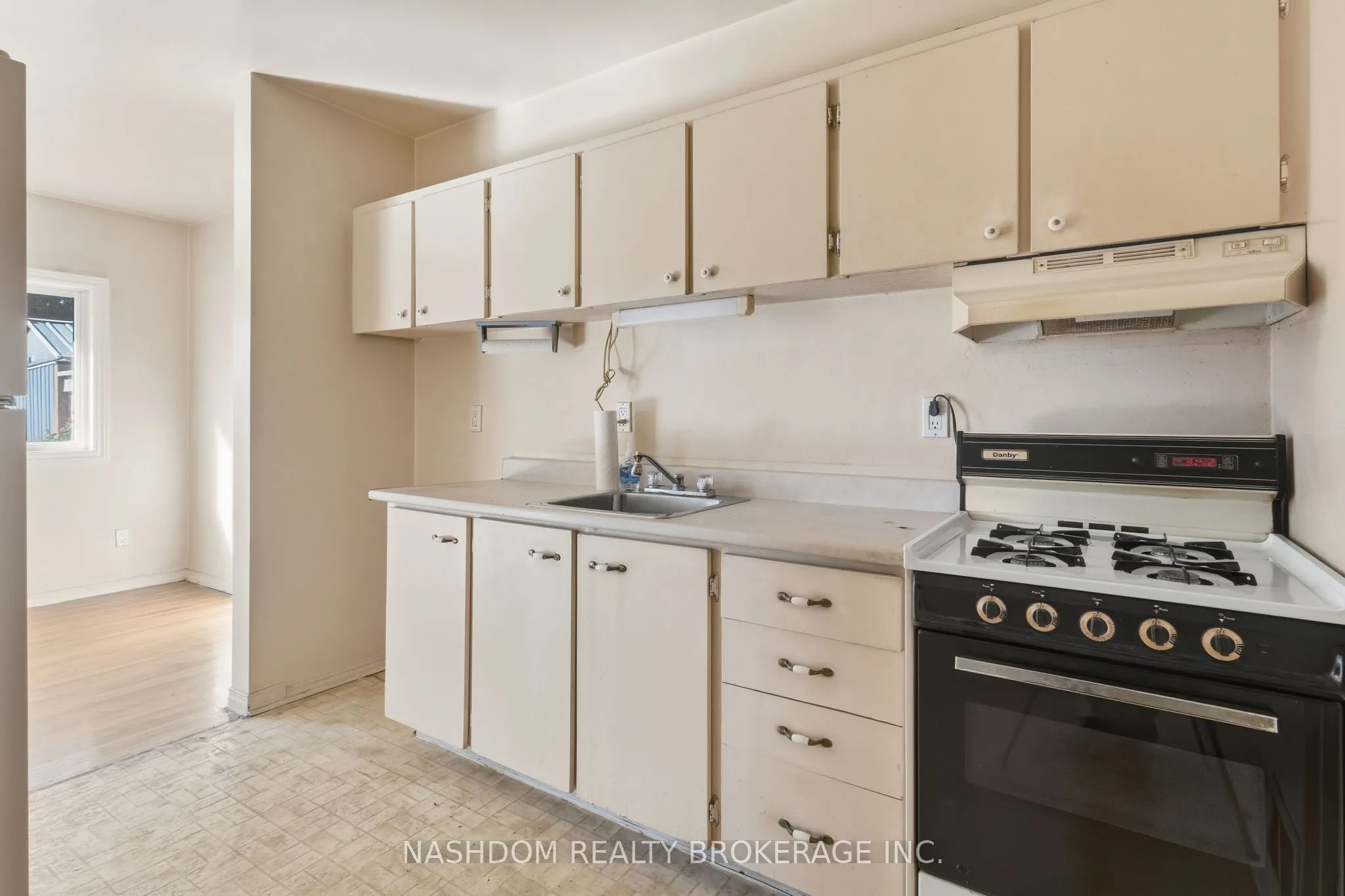2069 Meadowbrook Road, #10