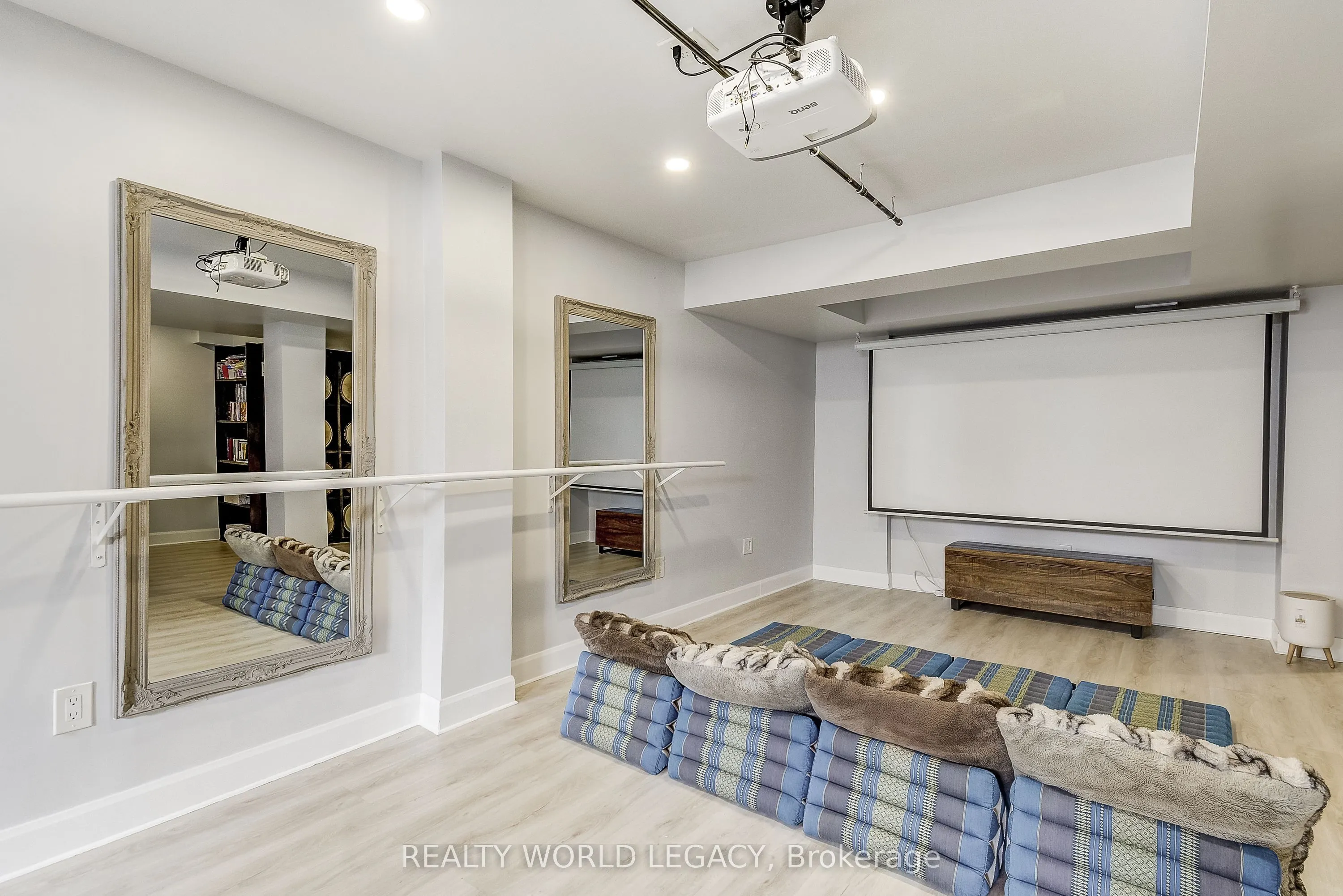 2511 Boros Road, #11