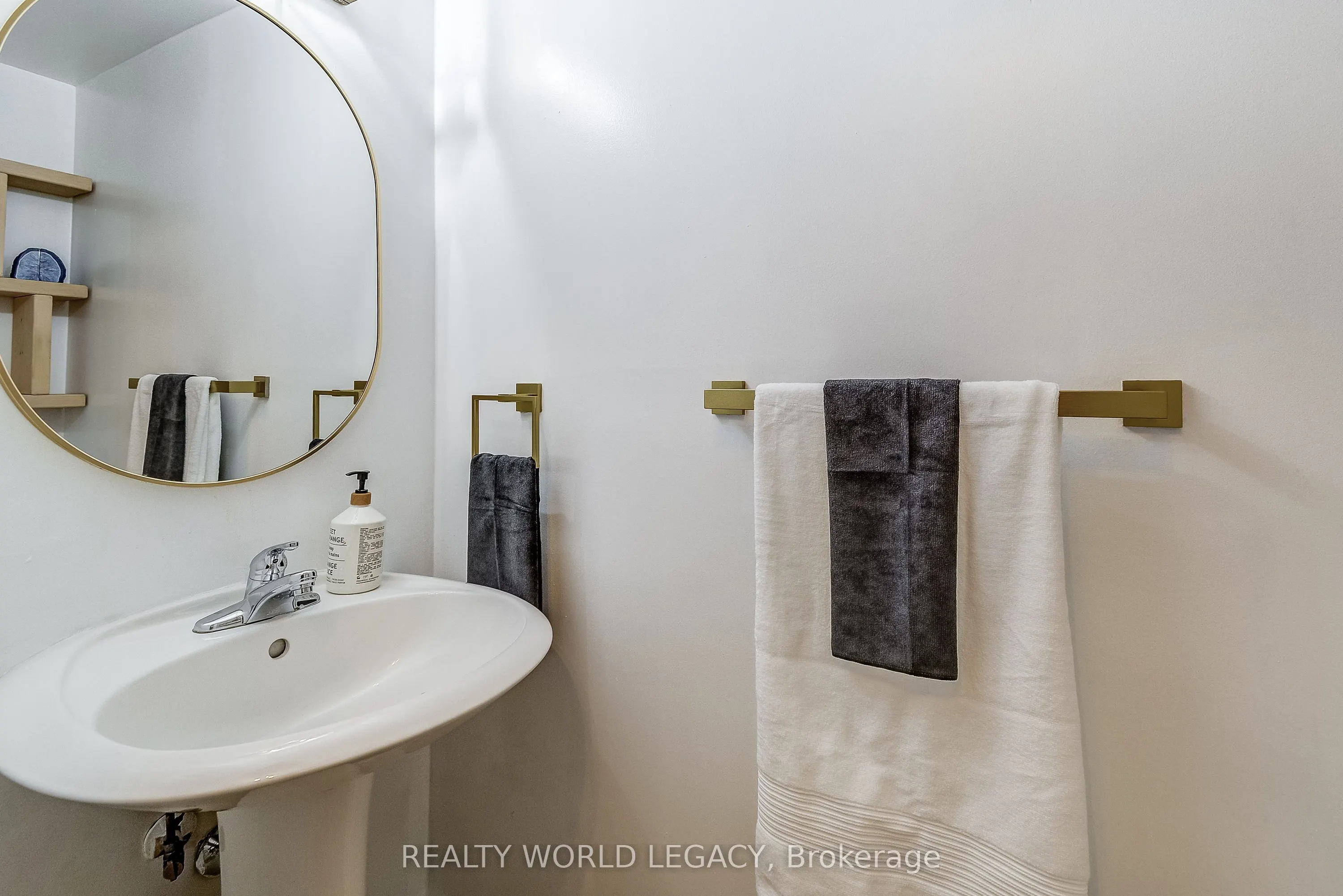 2511 Boros Road, #11