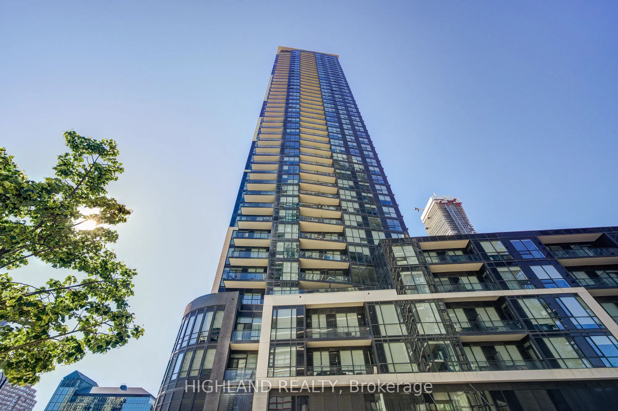 510 Curran Place, #2410