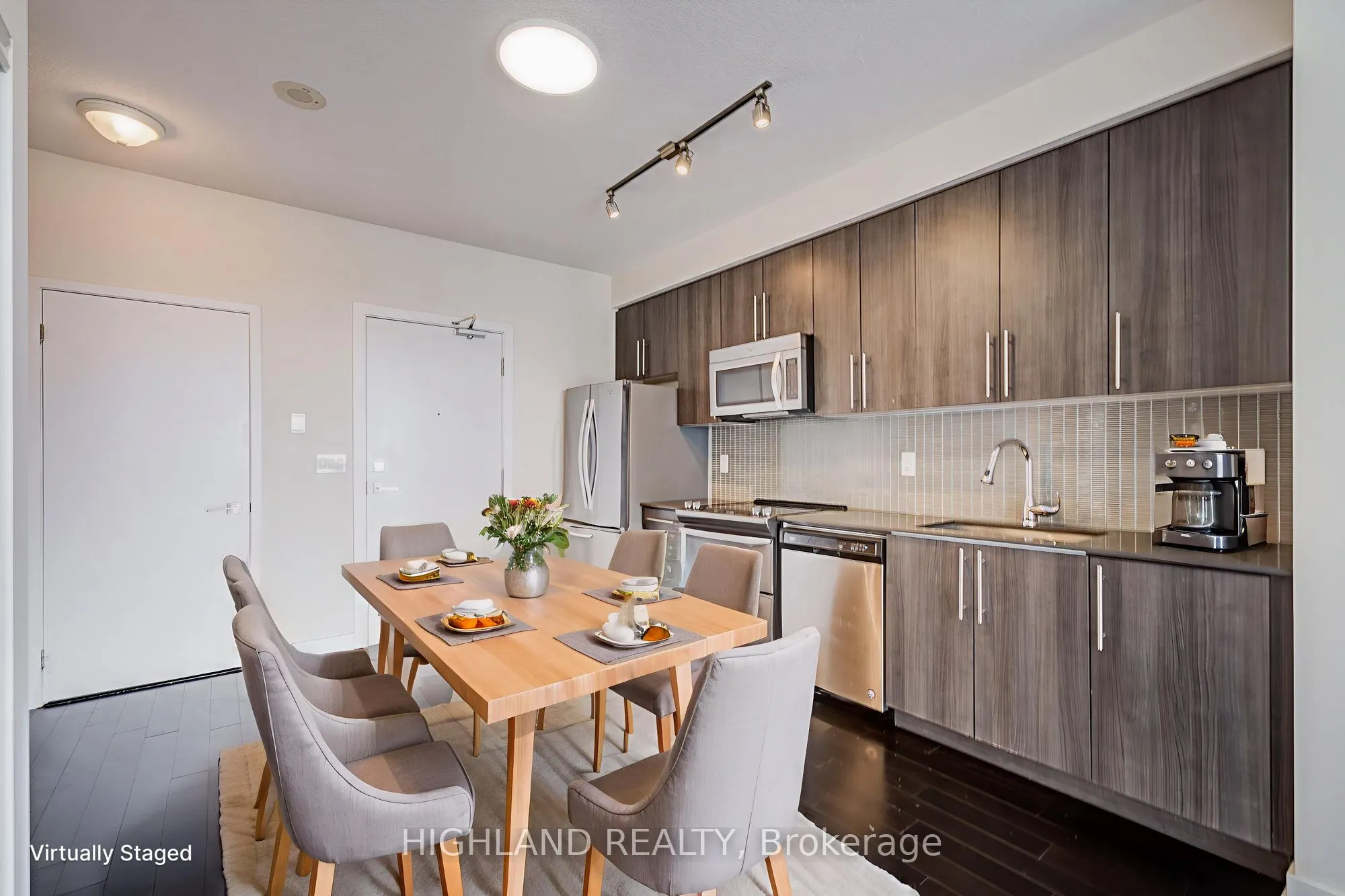 510 Curran Place, #2410