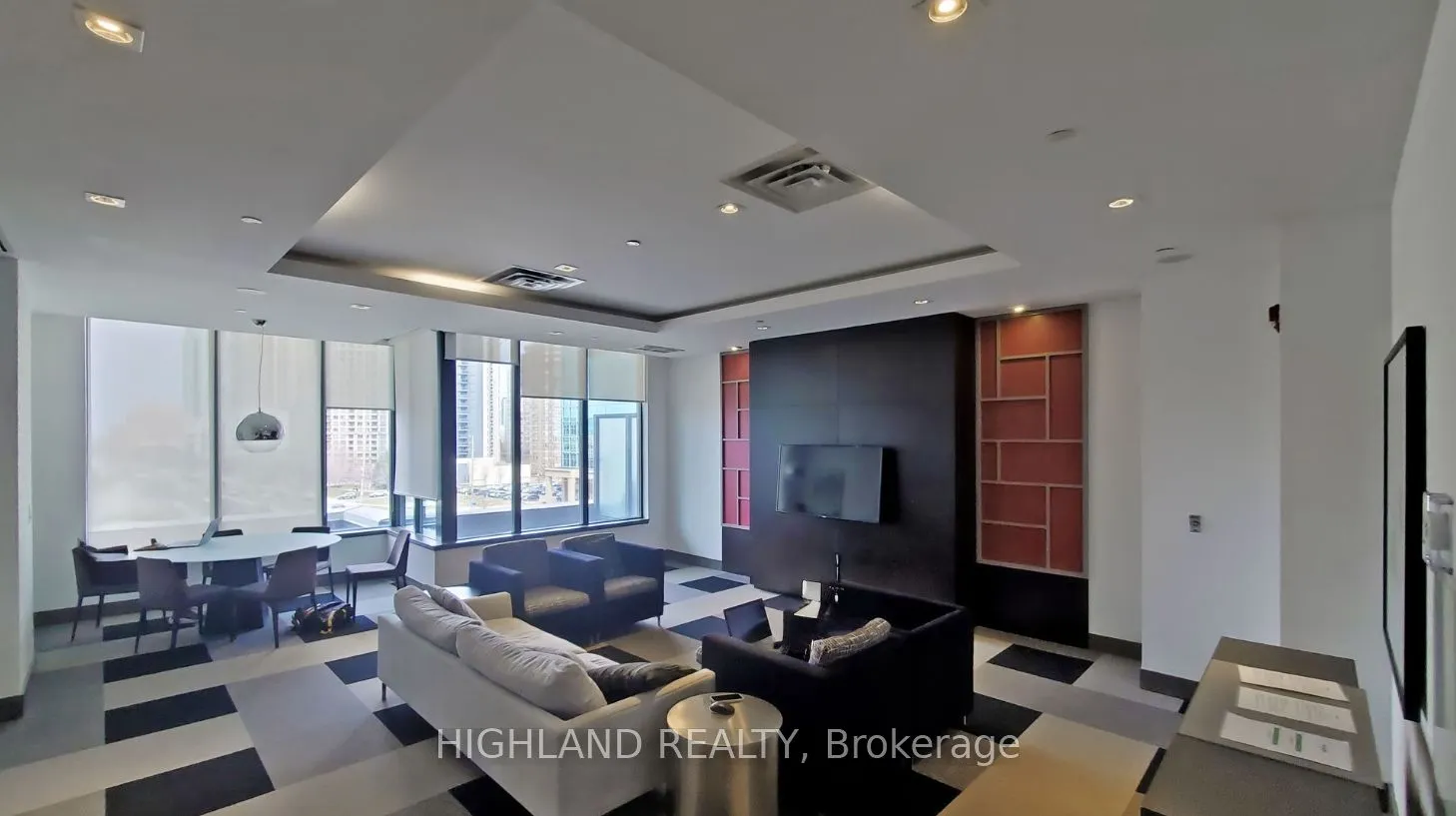 510 Curran Place, #2410