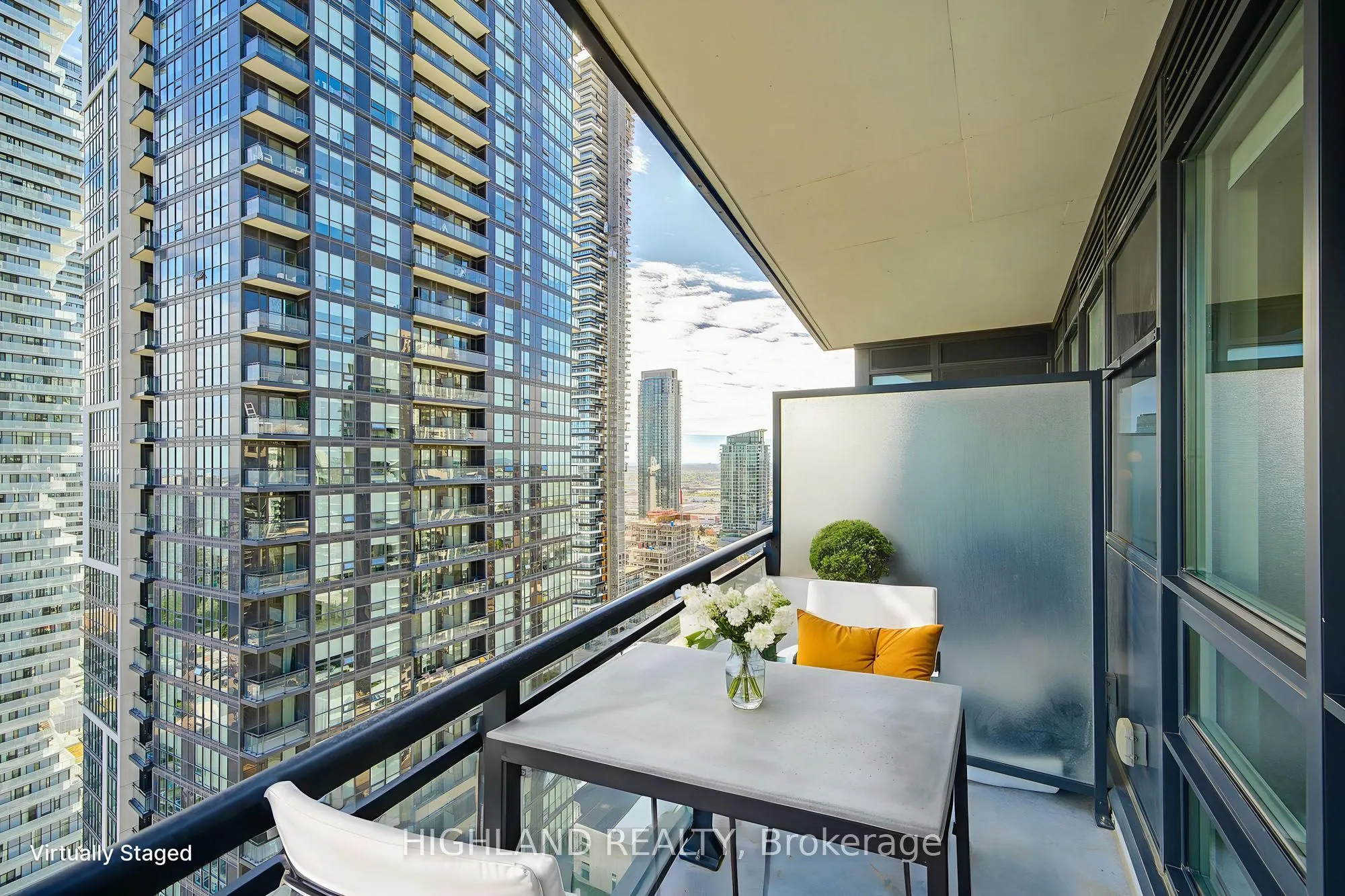 510 Curran Place, #2410