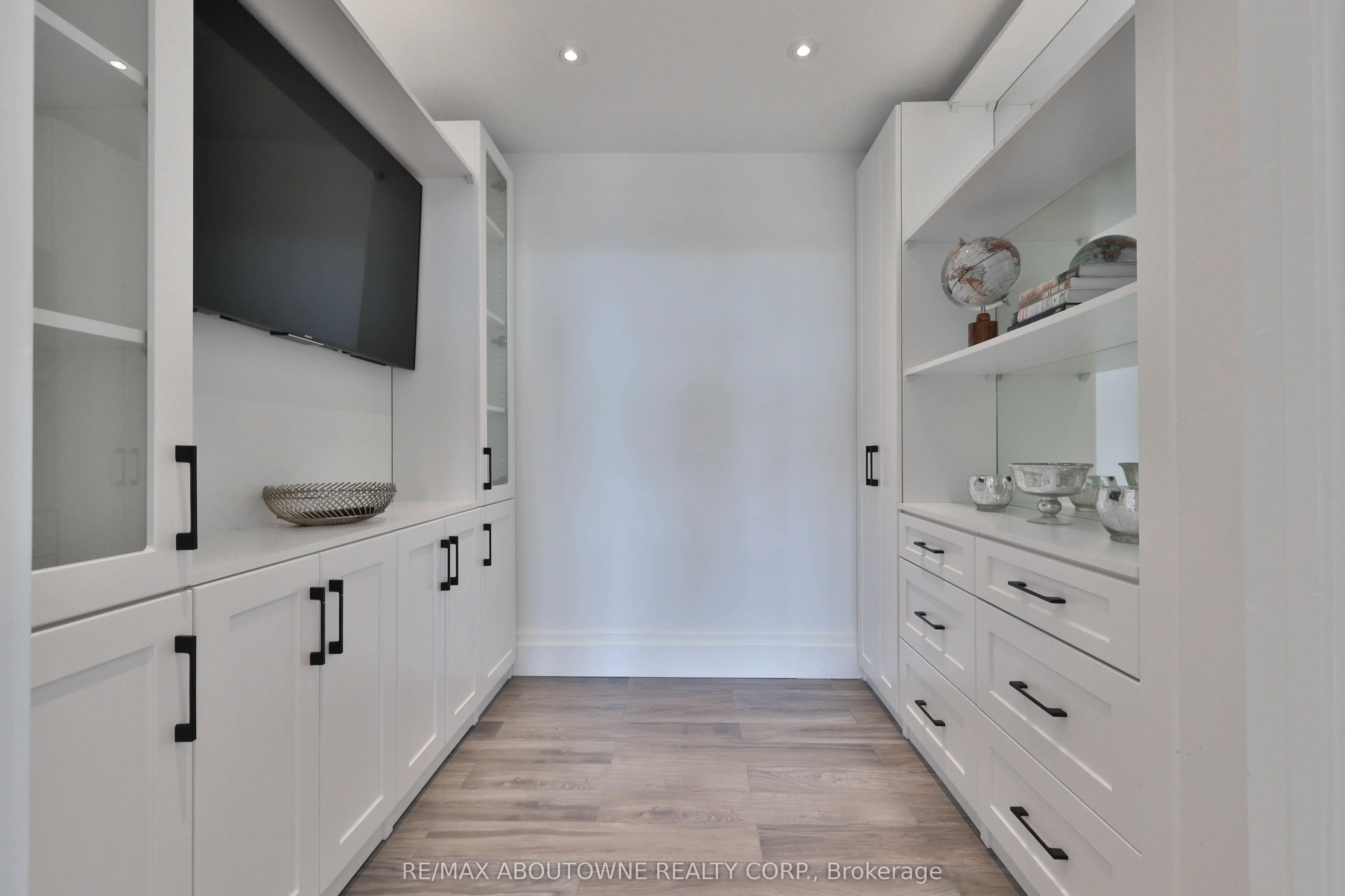 415 Locust Street, #1103