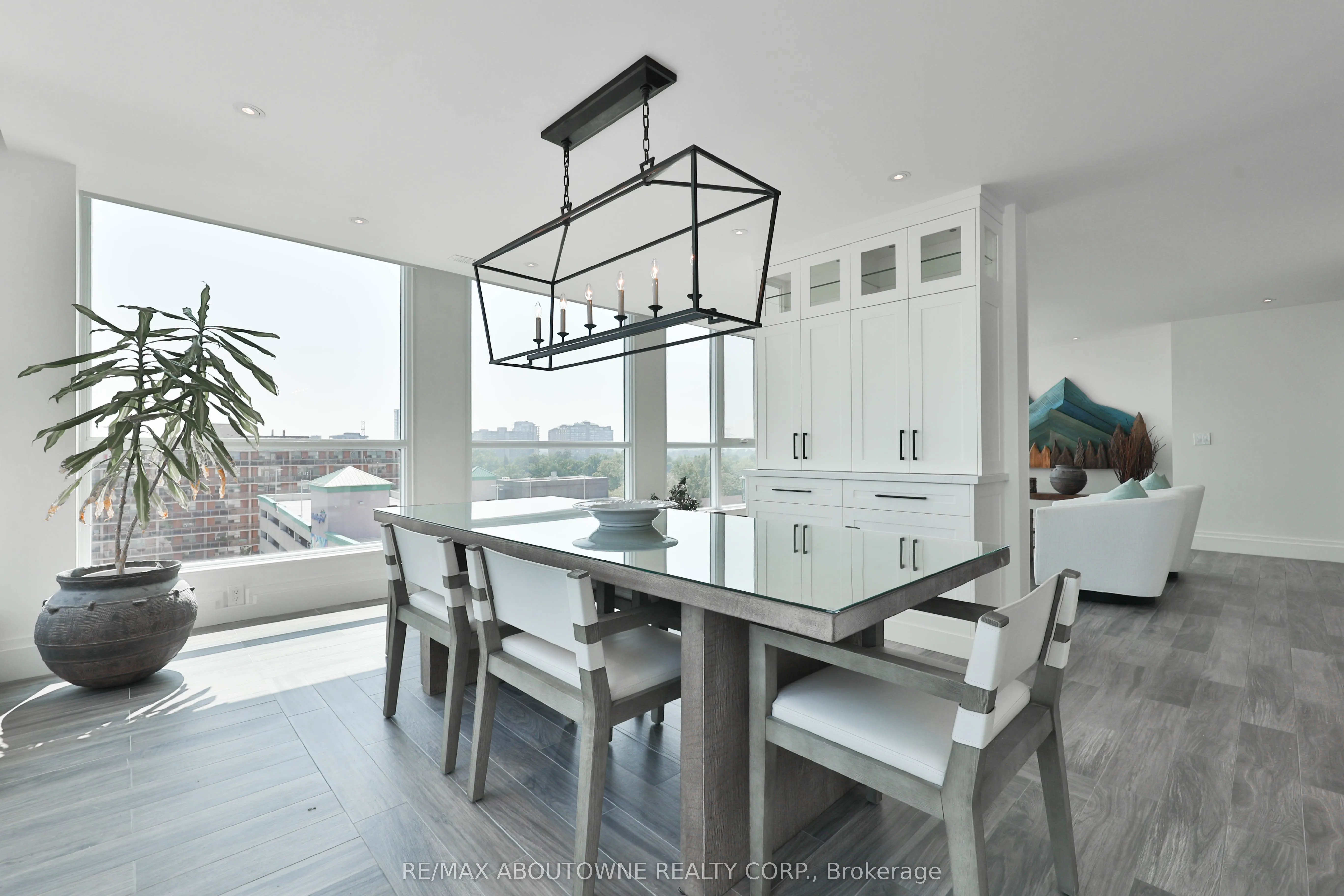 415 Locust Street, #1103
