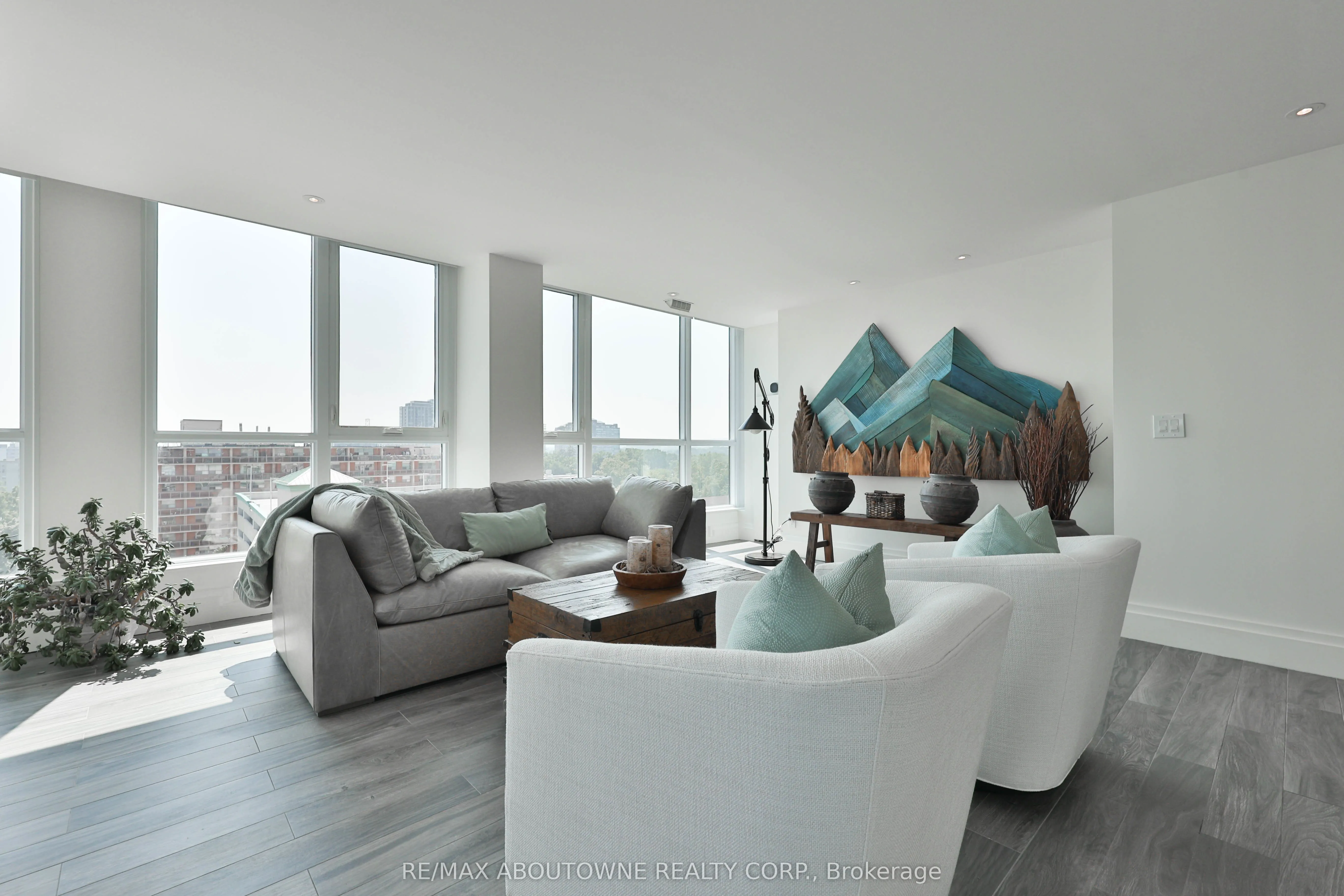 415 Locust Street, #1103