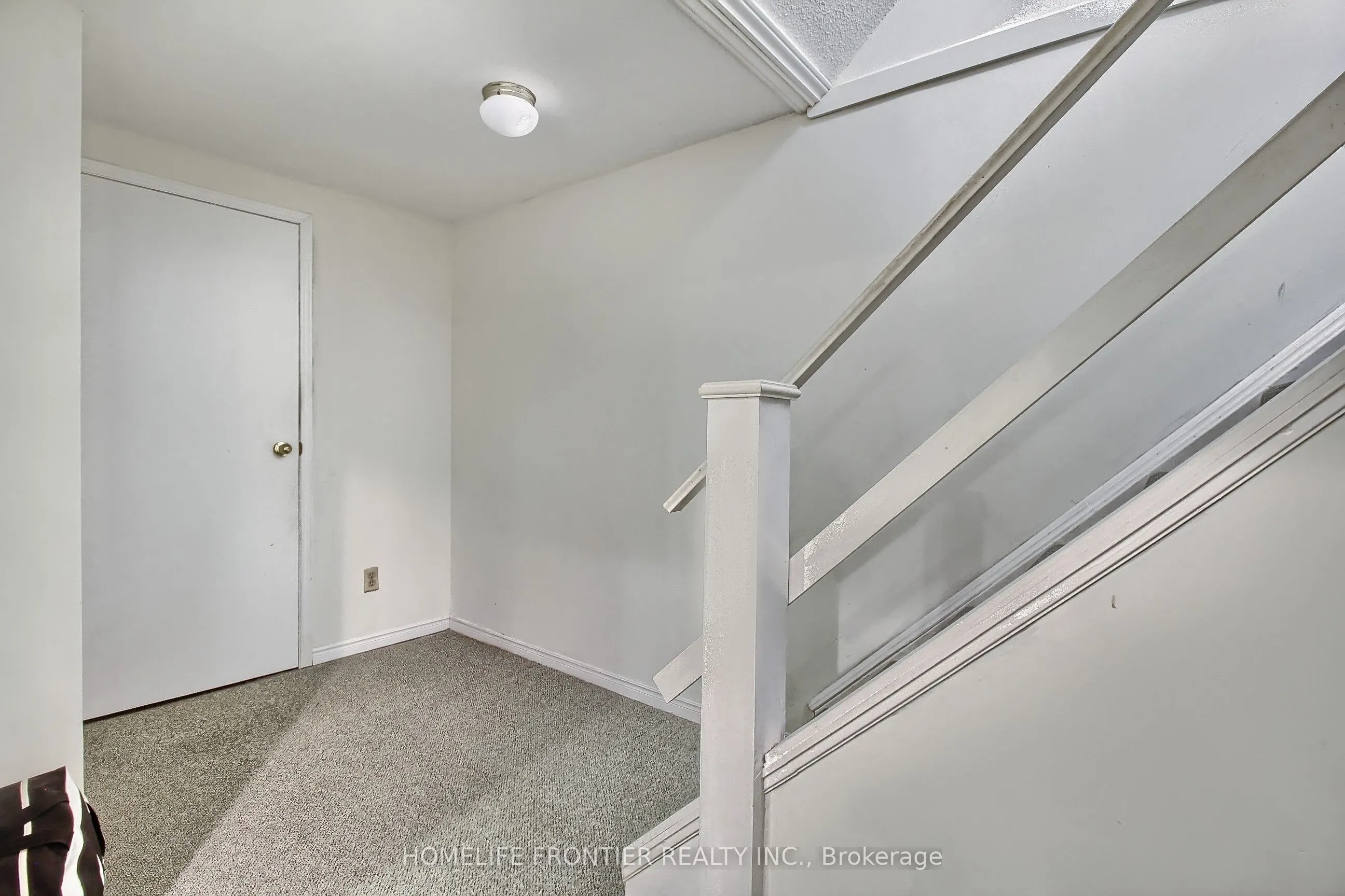 256 Ross Lane