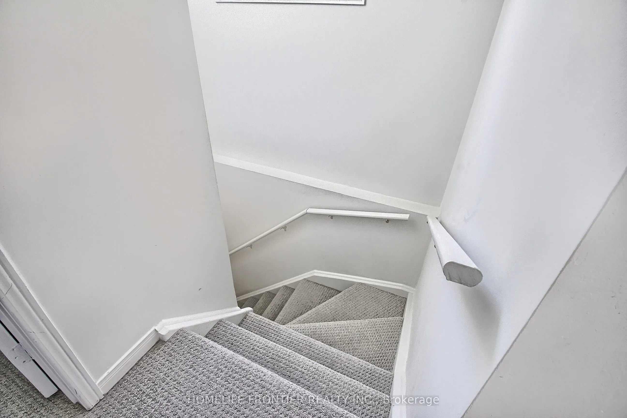 256 Ross Lane