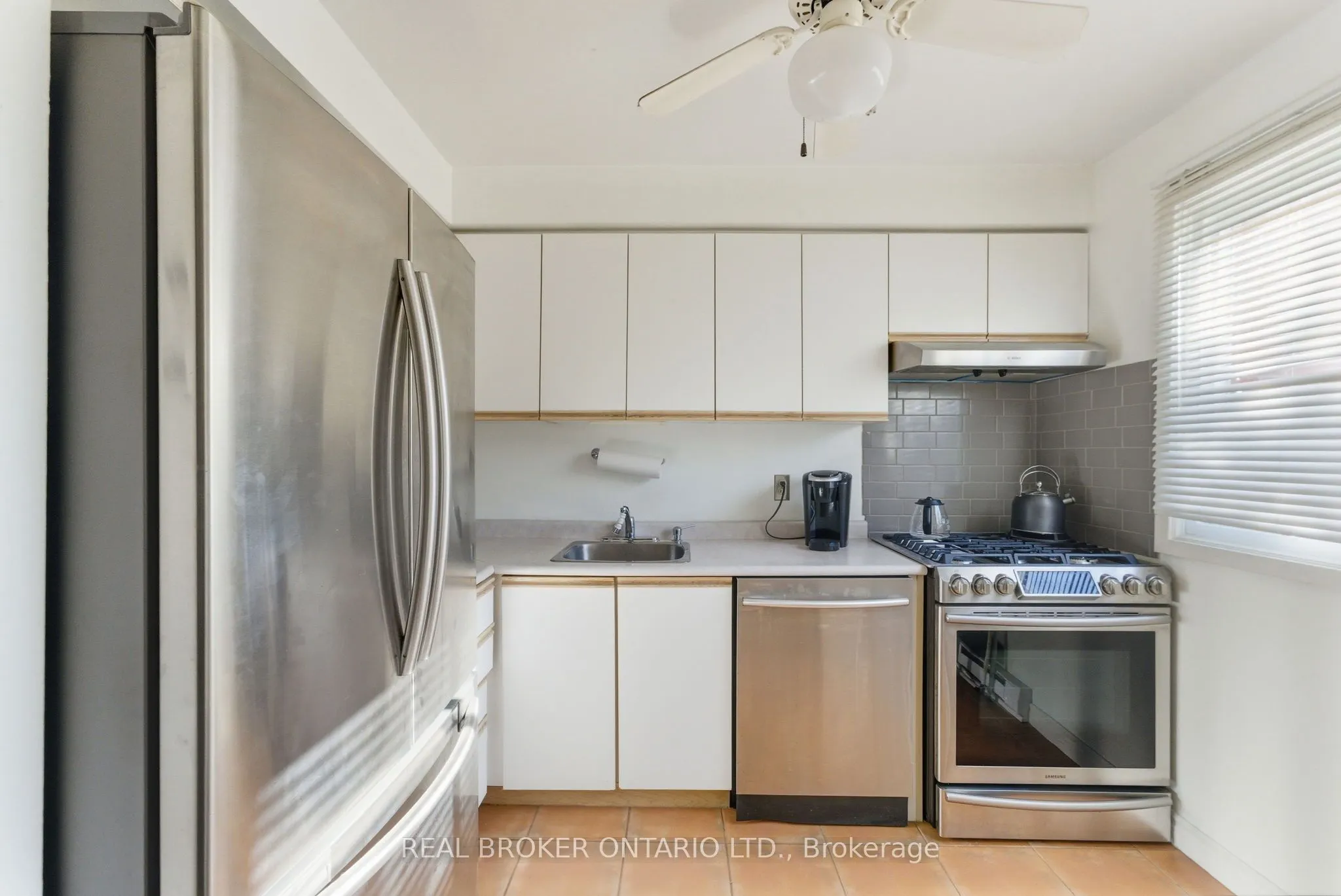 2107 Marine Drive, #21