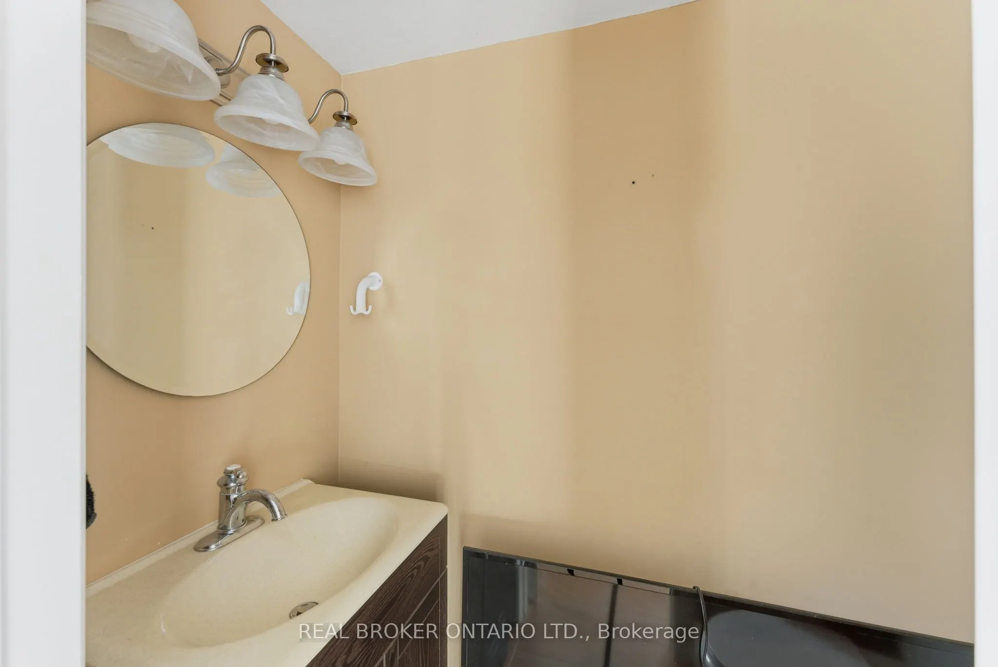 2107 Marine Drive, #21