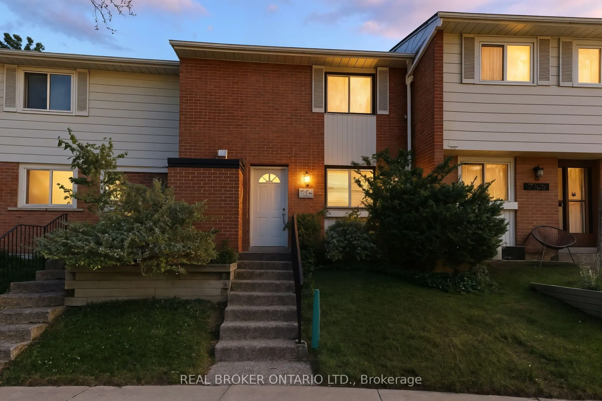 2107 Marine Drive, #21