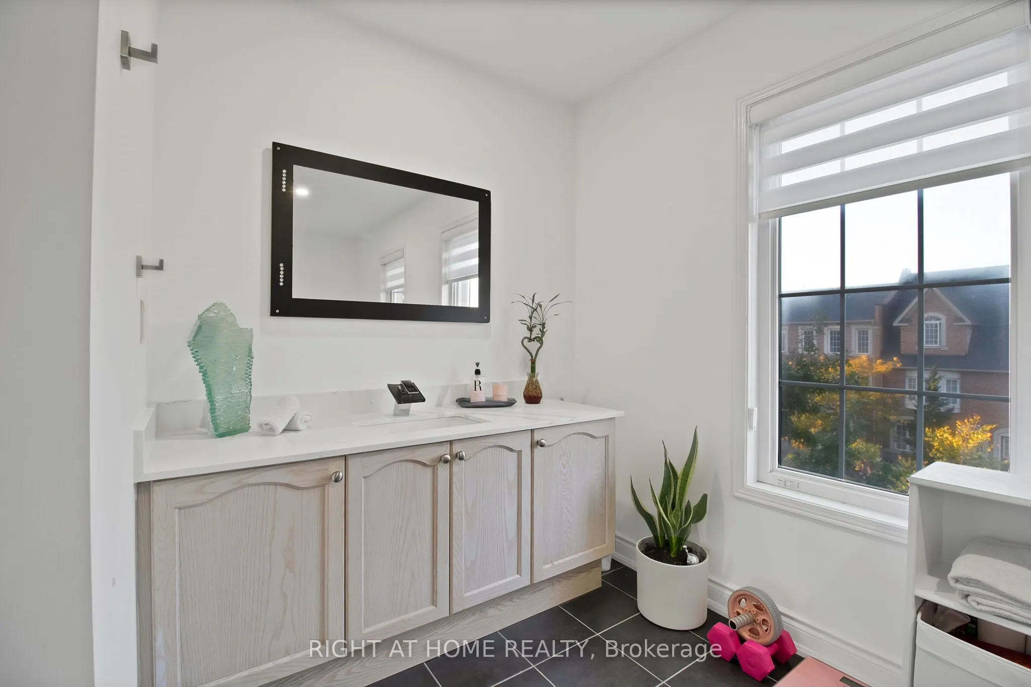 31 Judy Sgro Avenue