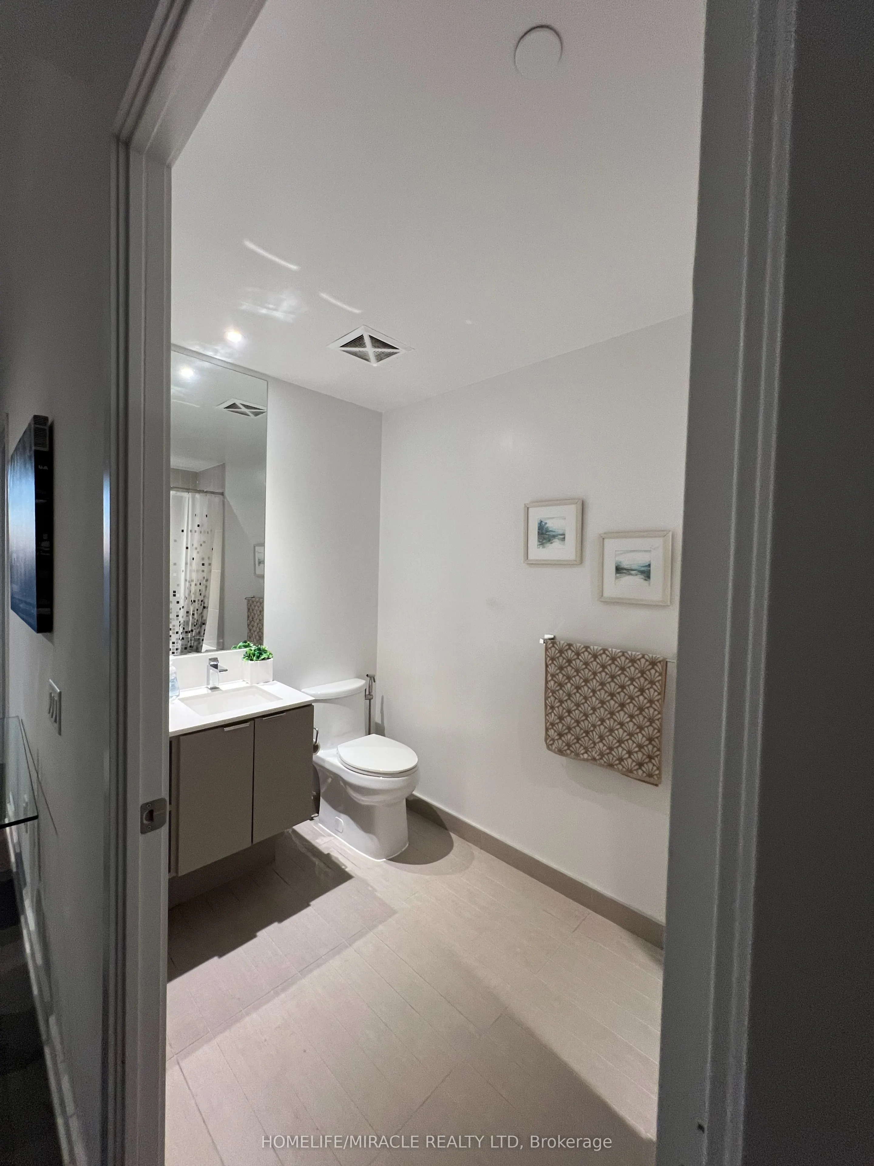 3883 Quartz Road, #4010