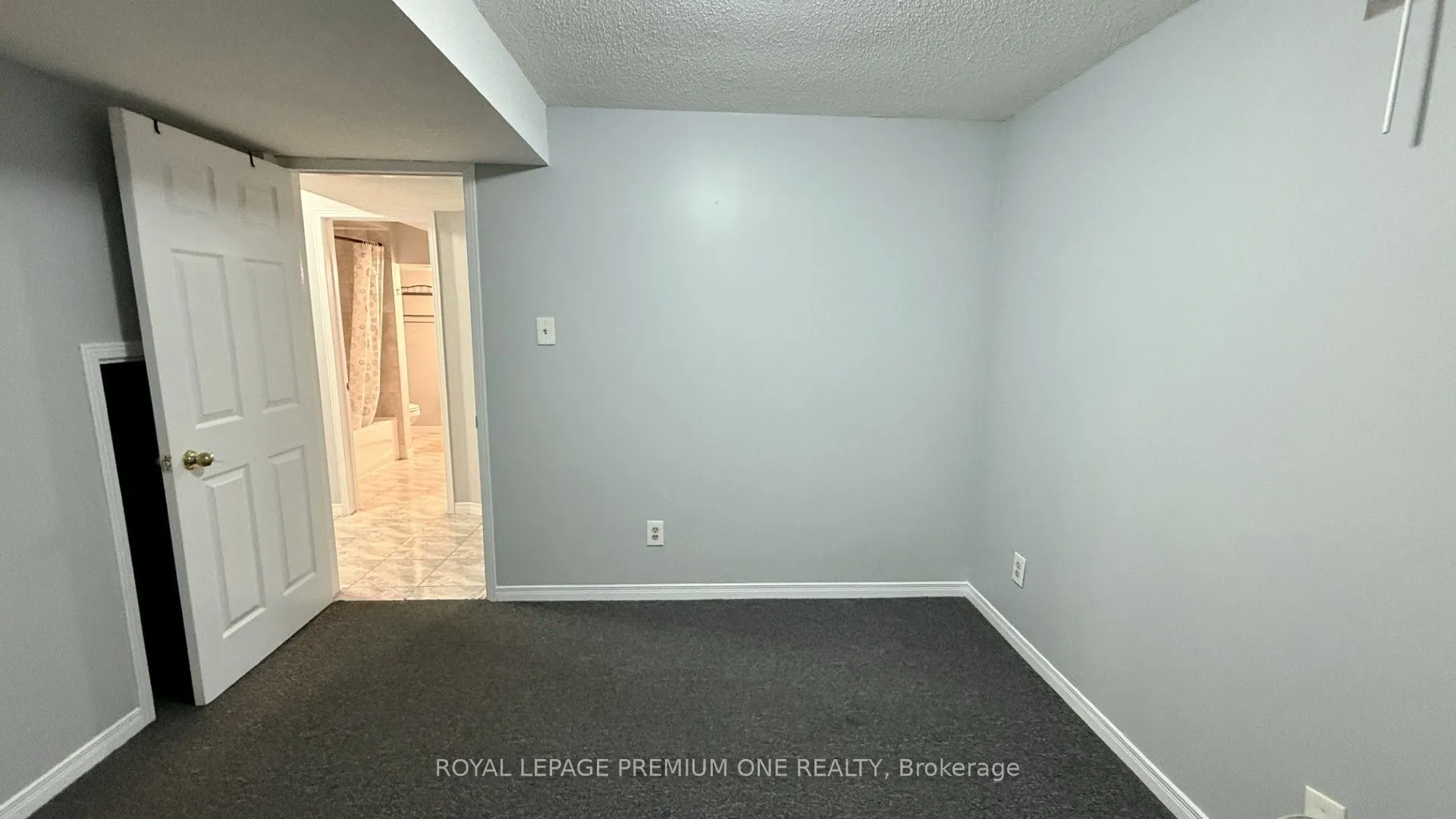 4436 Grassland Crescent, #Lower