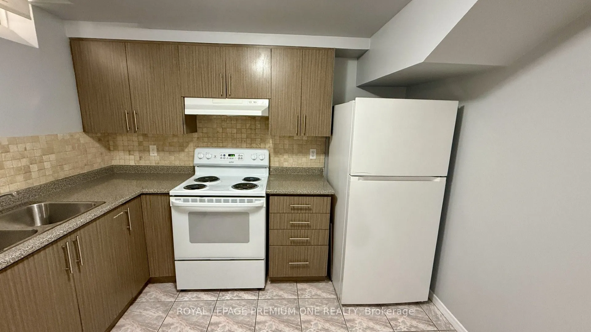 4436 Grassland Crescent, #Lower