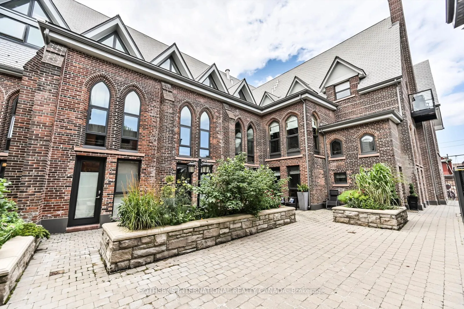 40 Westmoreland Avenue, #TH7