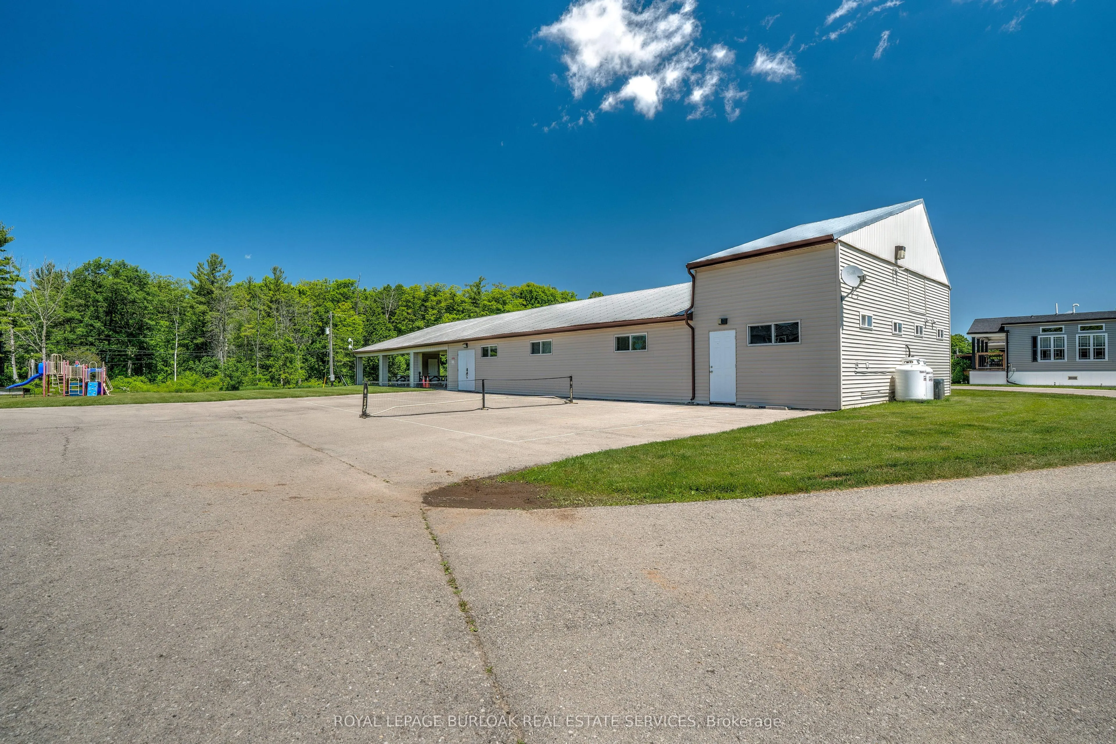 4449 Milburough Line
