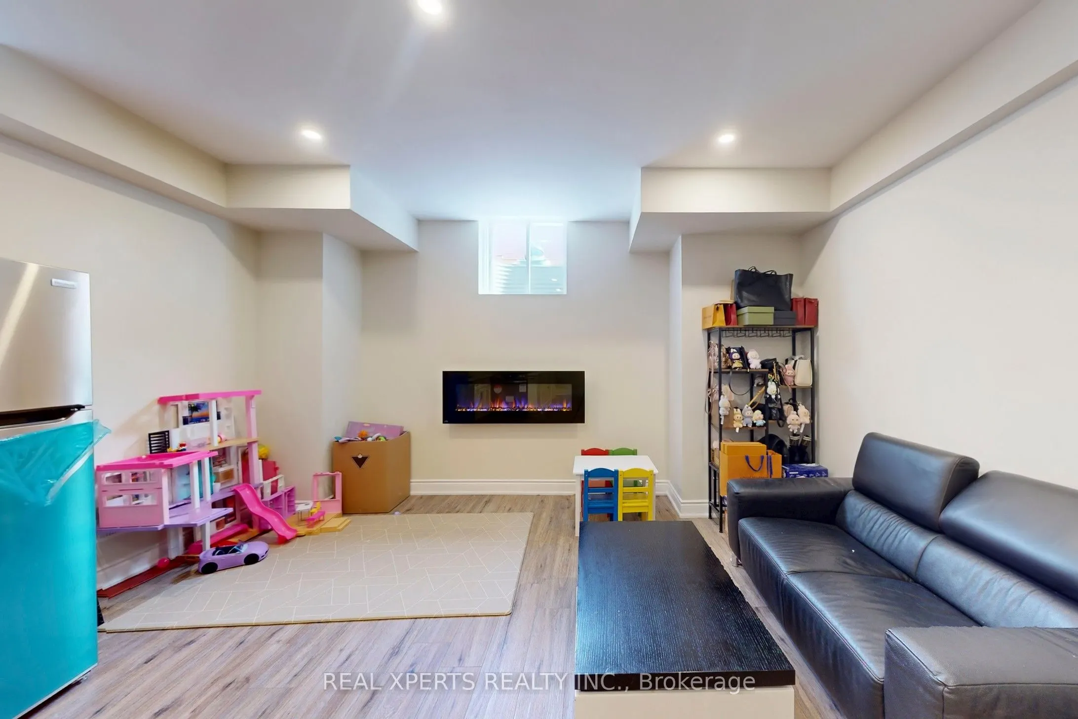 3359 Post Road