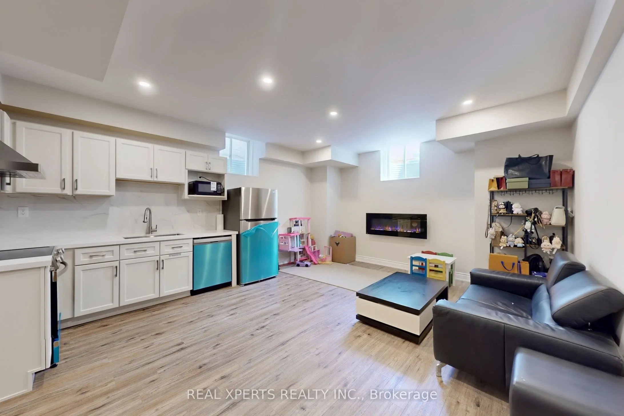 3359 Post Road