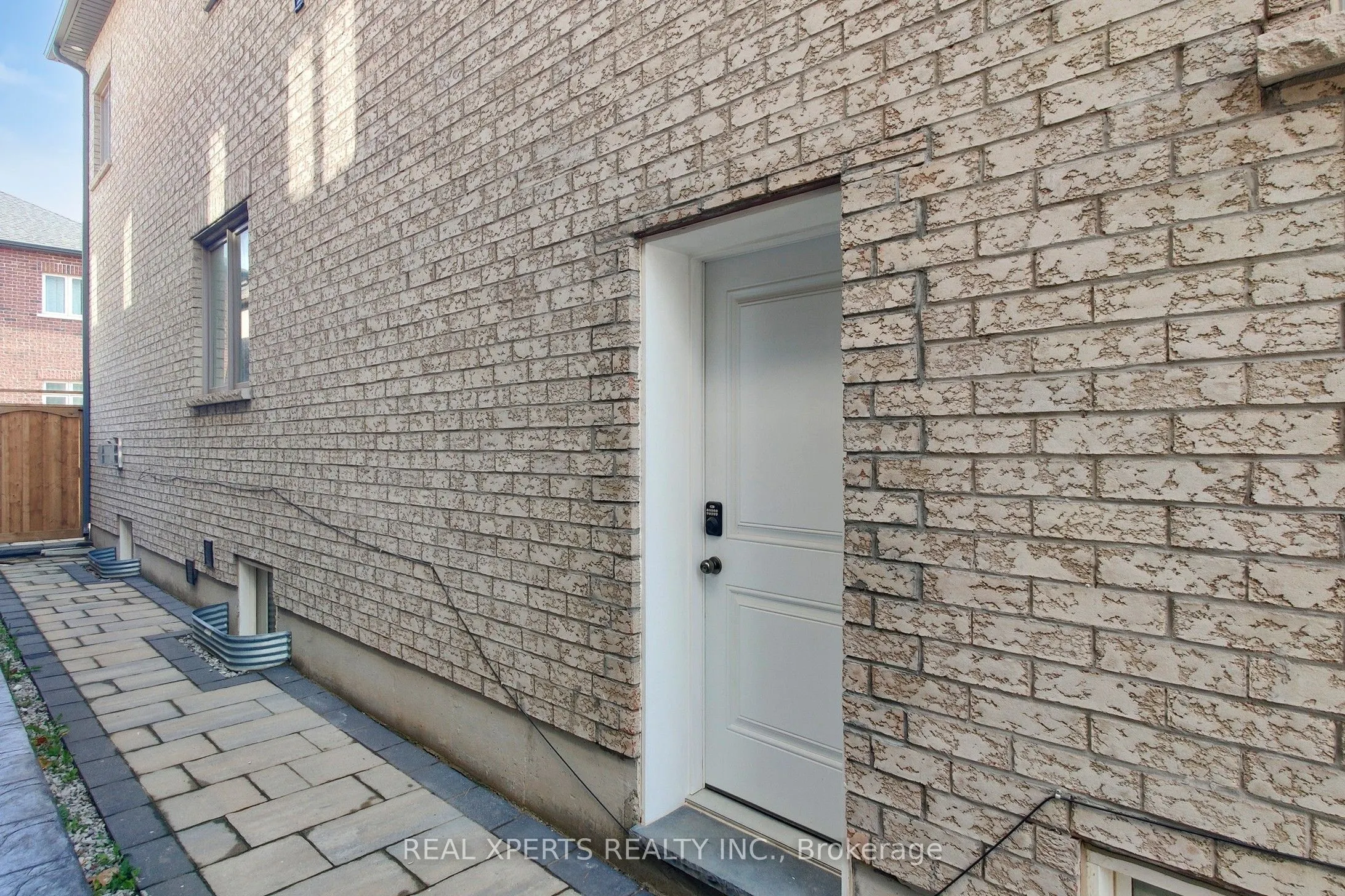 3359 Post Road